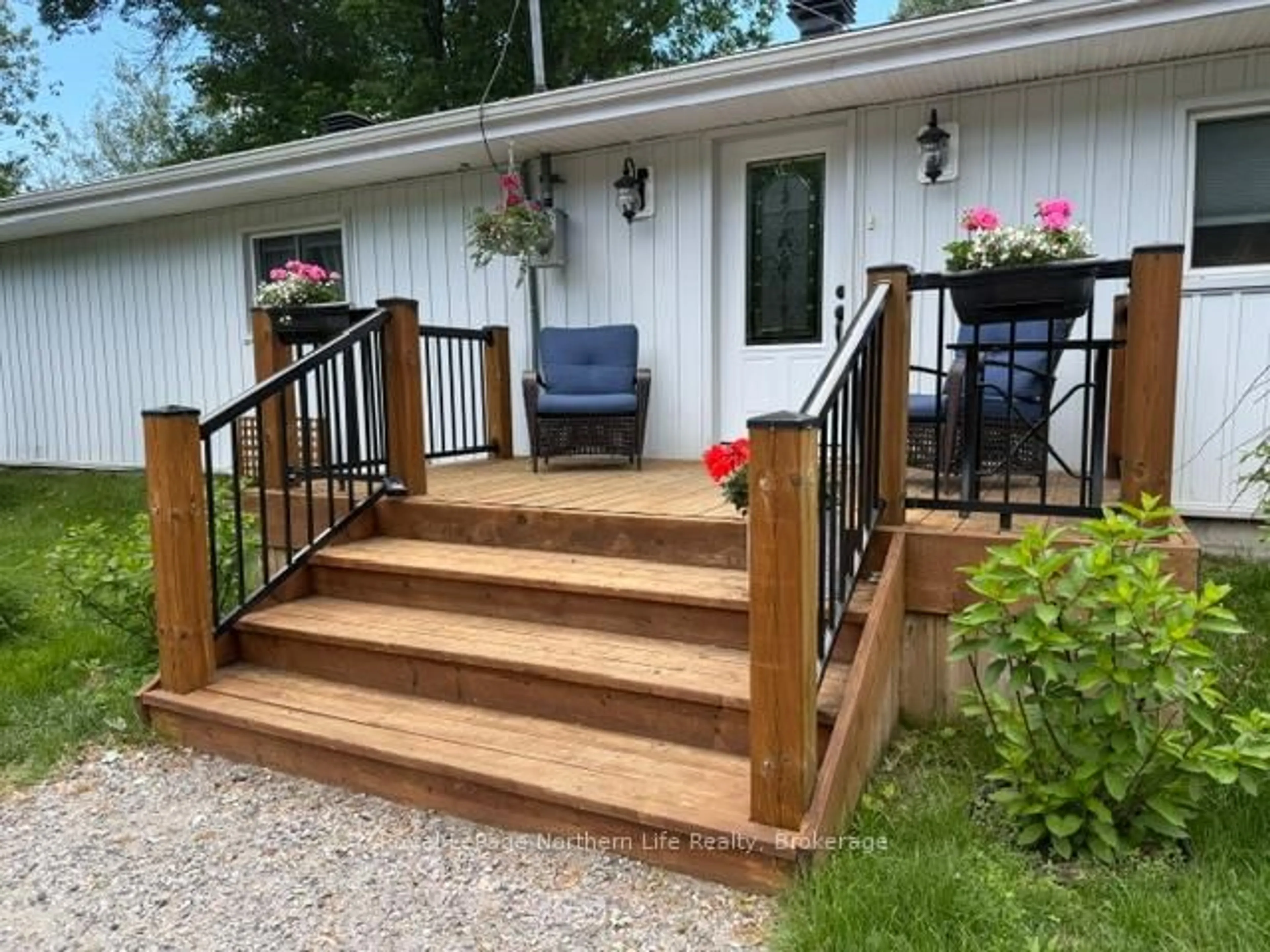 Patio, street for 1119 Quesnel Rd, West Nipissing Ontario P2B 2W2