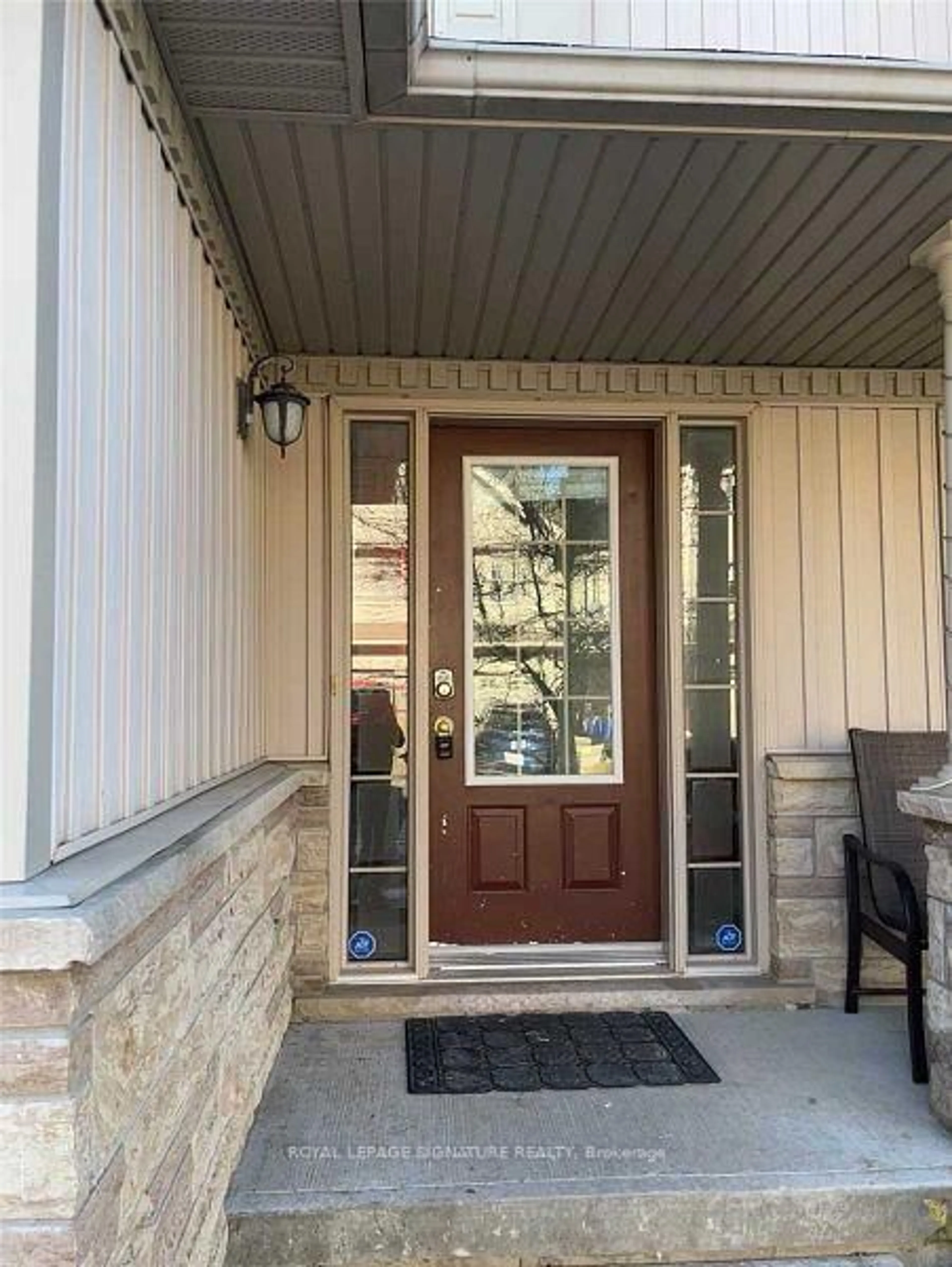Indoor entryway for 110 Activa Ave #A5, Kitchener Ontario N2E 4K4