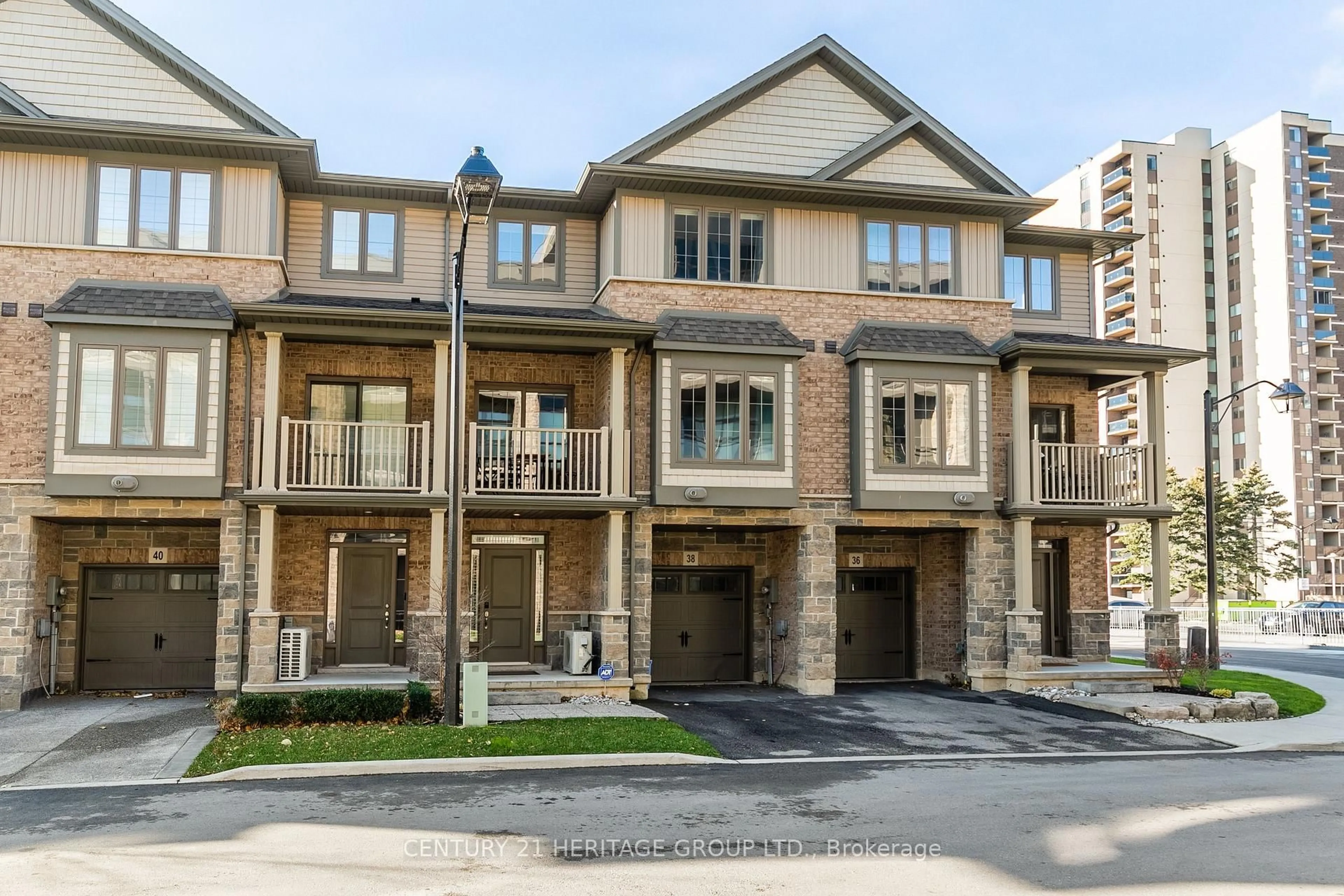 Unknown for 38 Southshore Cres, Hamilton Ontario L8E 0J3