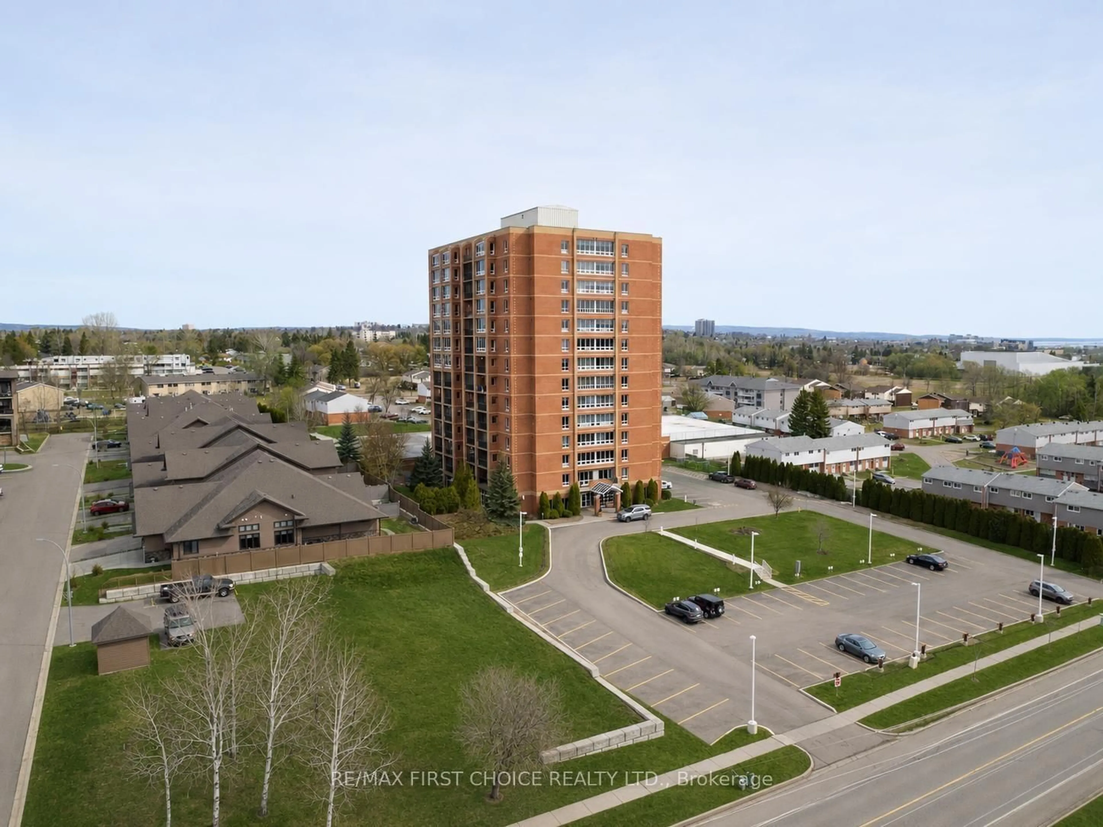 A pic from outside/outdoor area/front of a property/back of a property/a pic from drone, city buildings view from balcony for 590 Beverly St #802, Thunder Bay Ontario P7B 6H1