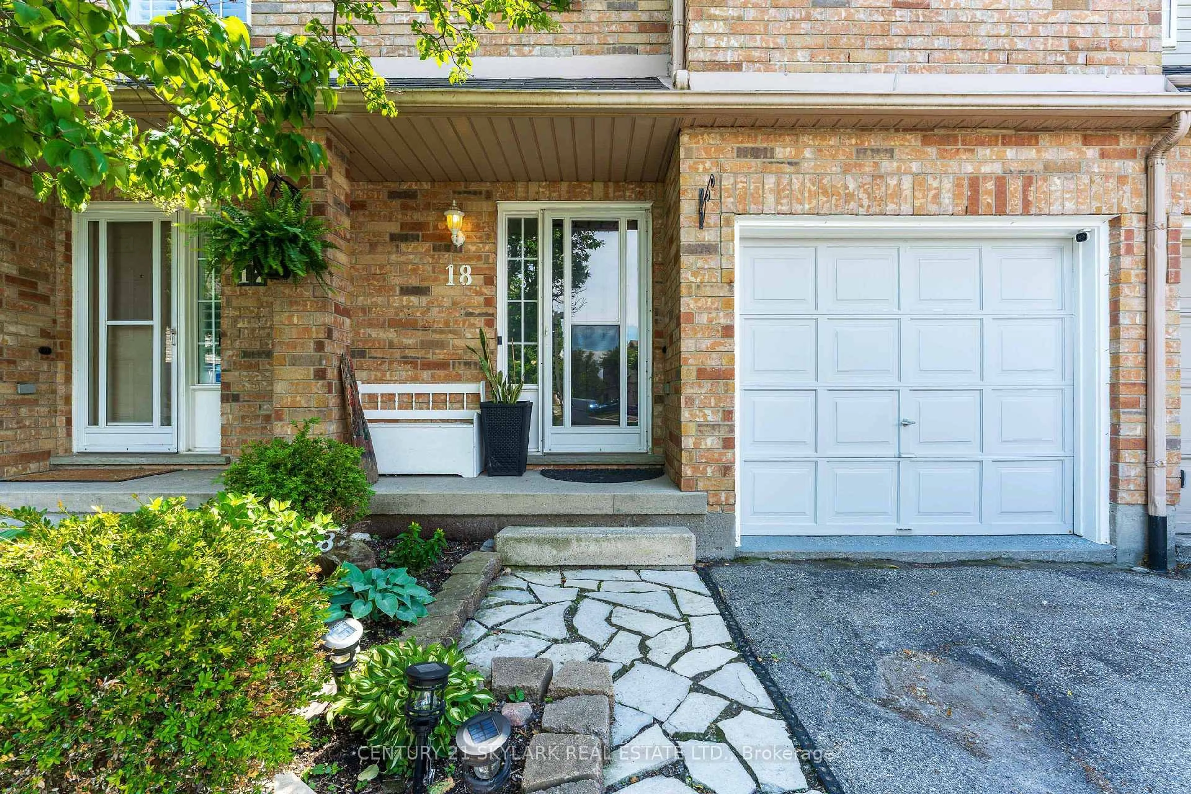 Unknown for 10 Cadham Blvd, Hamilton Ontario L8W 3X6