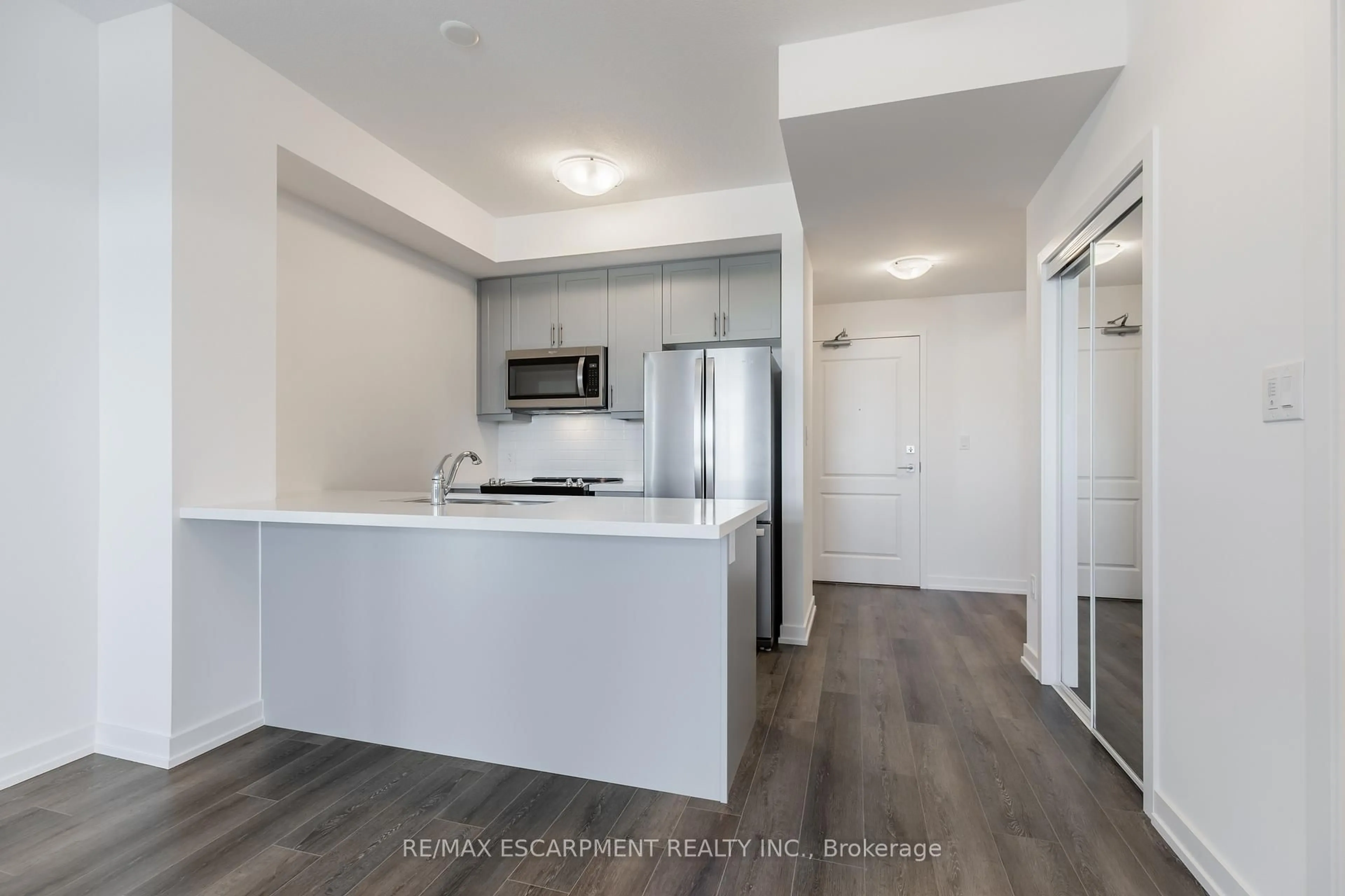 Open concept kitchen, unknown for 10 Mallard Tr #336, Hamilton Ontario L8B 2A7