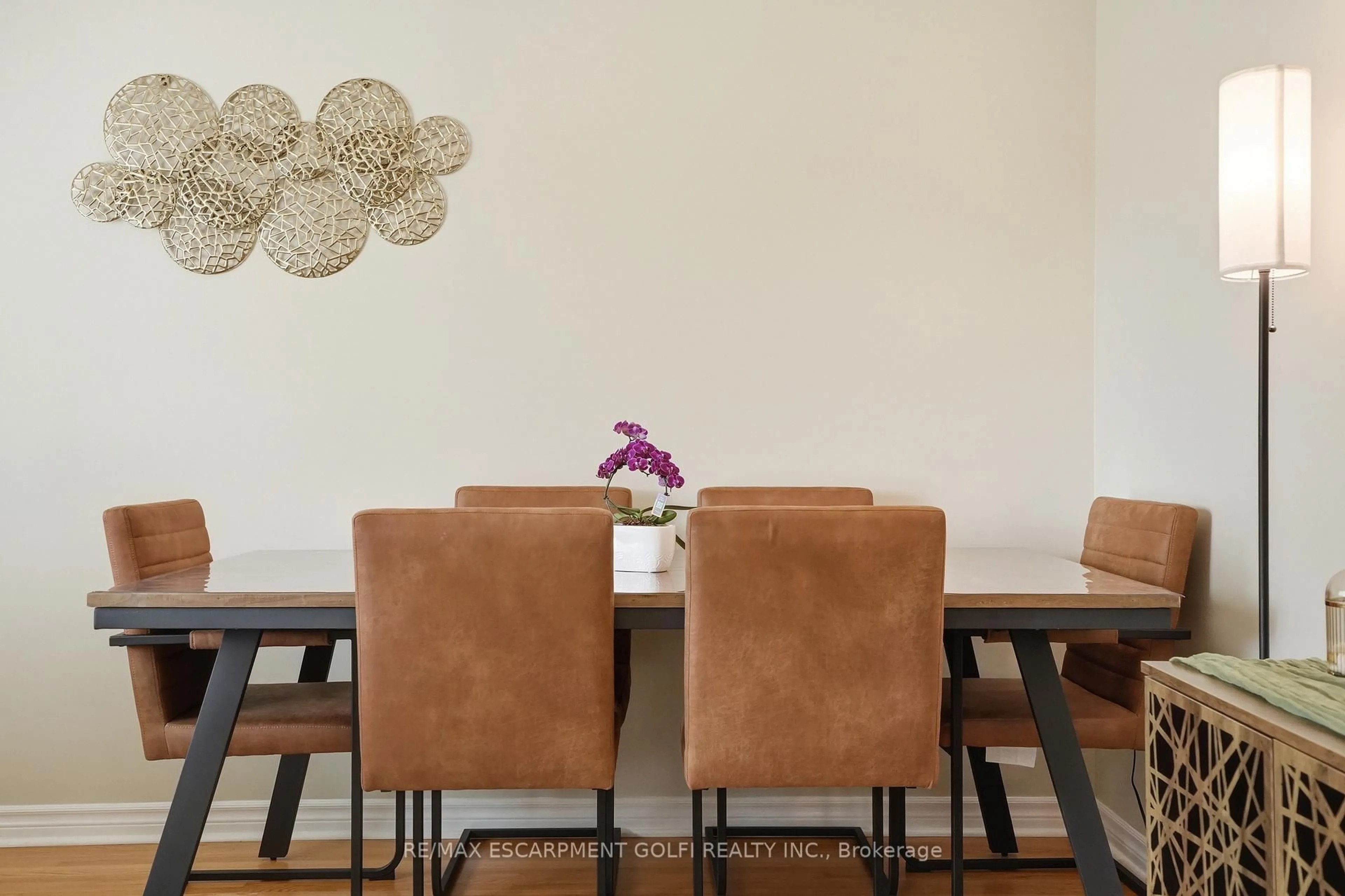 Dining room, unknown for 147 Manning Ave, Hamilton Ontario L9A 3E8