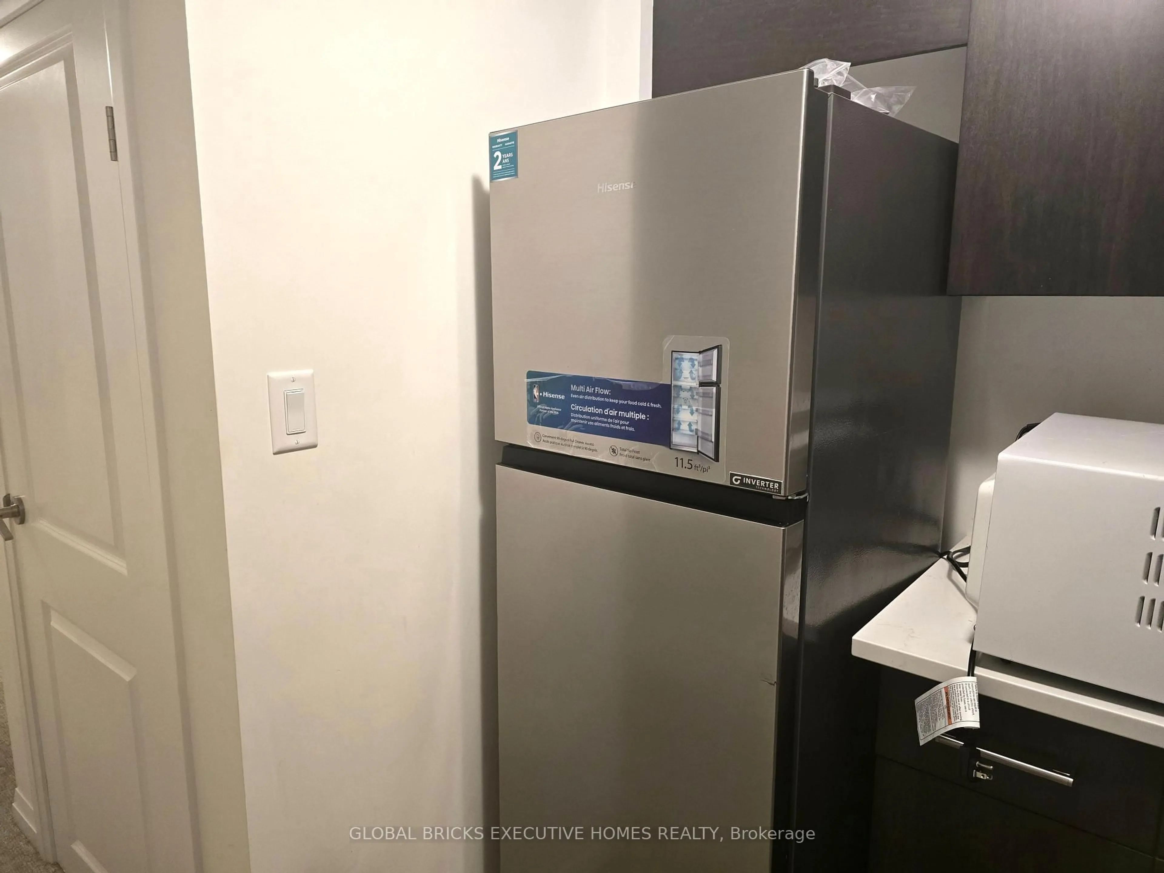 Standard kitchen, floor is not visible for 31 Saffron Way, Pelham Ontario L3B 5N5
