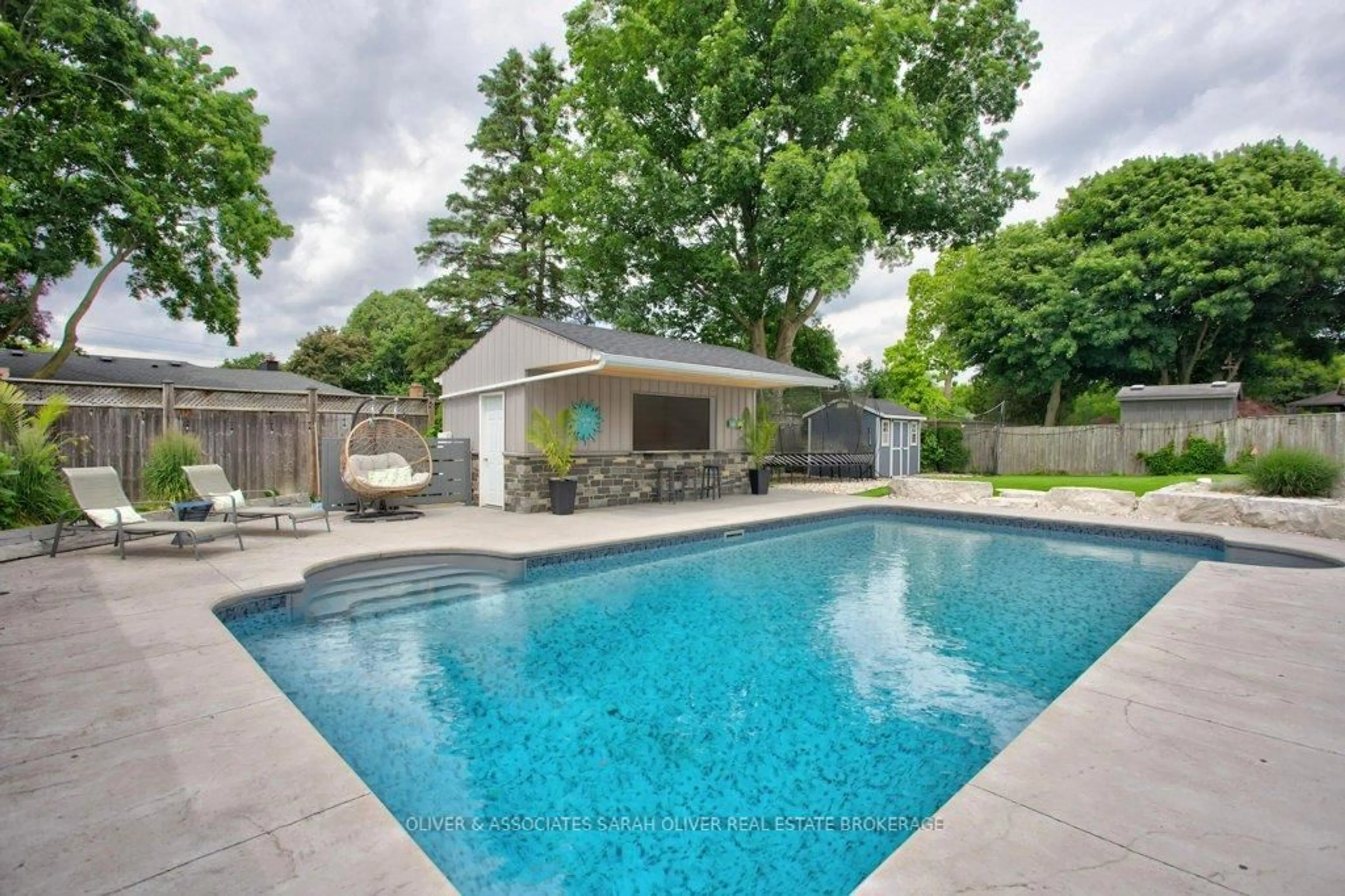 Pool for 24 Field Rd, London South Ontario N6P 1C5