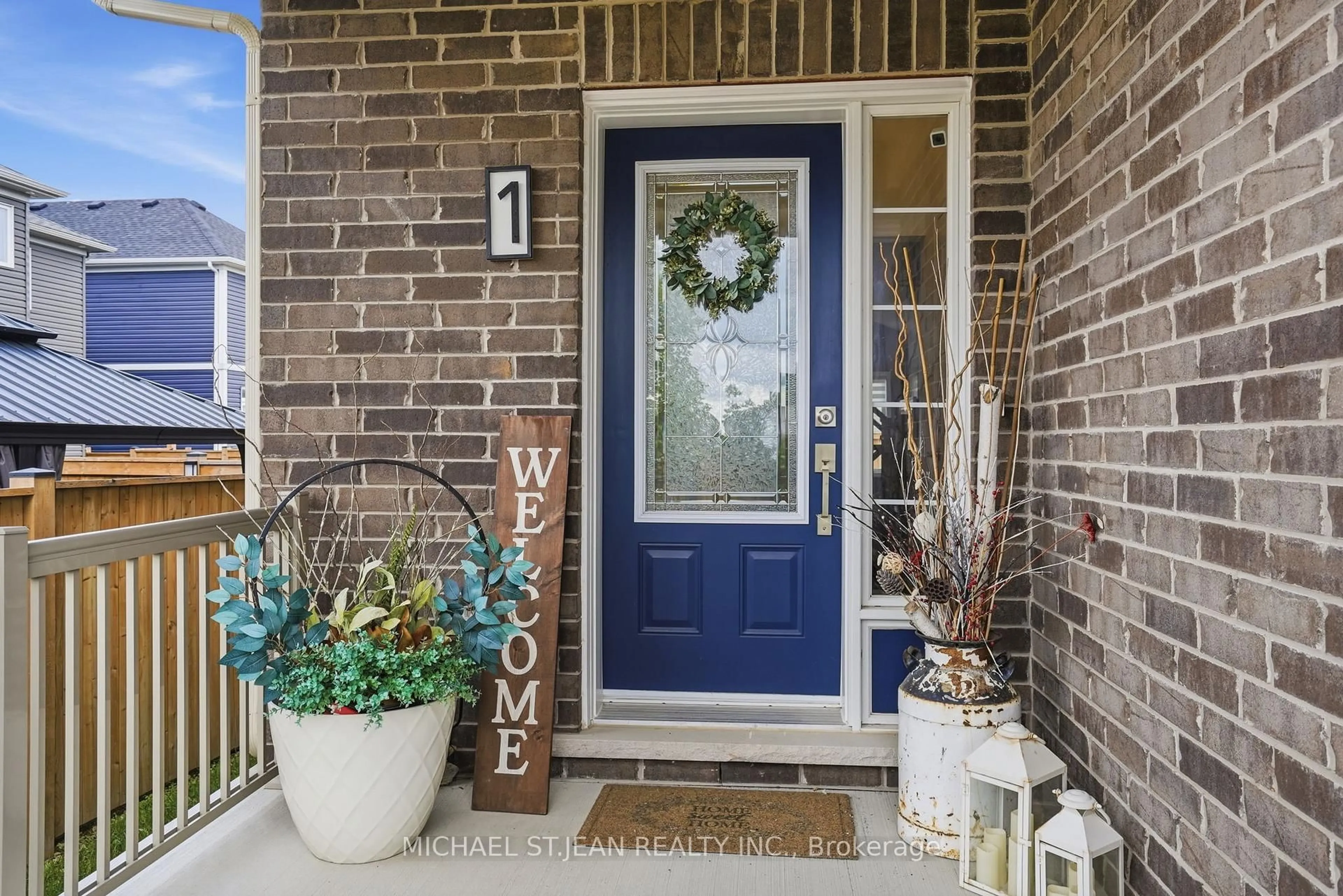 Indoor entryway for 1 Bawcutt Cres, Brant Ontario N3L 0G7