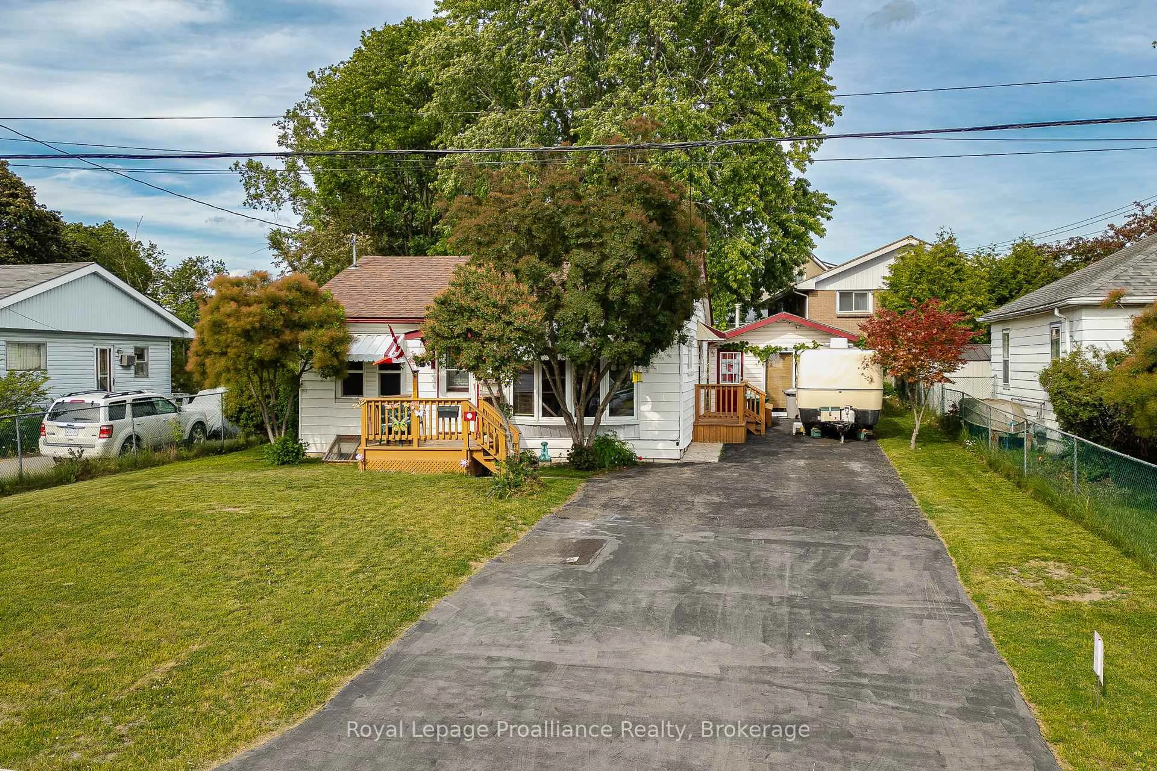 A pic from outside/outdoor area/front of a property/back of a property/a pic from drone, street for 61 Orchard Dr, Belleville Ontario K8P 2K6