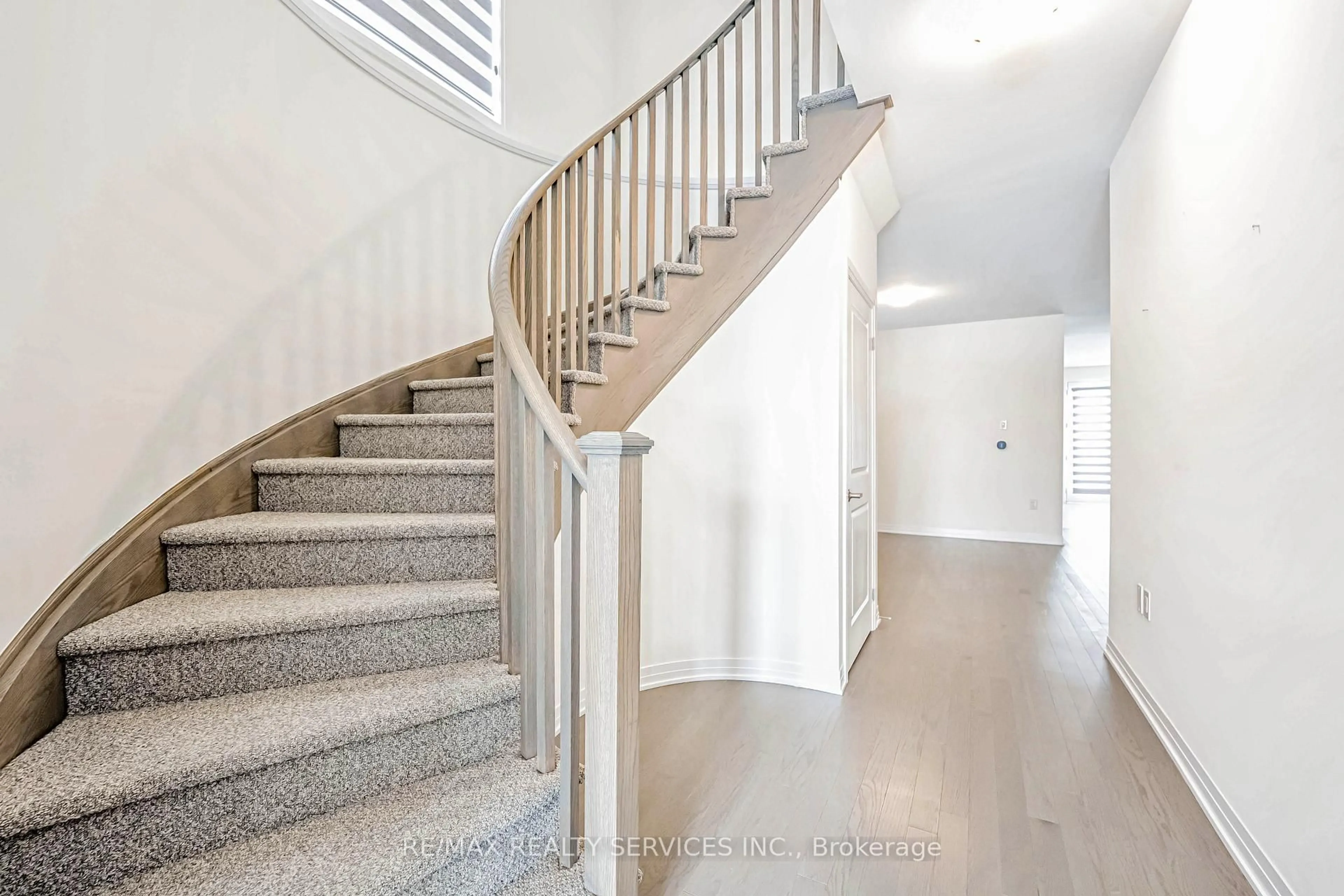 Stairs for 201 Dingman St, Wellington North Ontario N0G 1A0