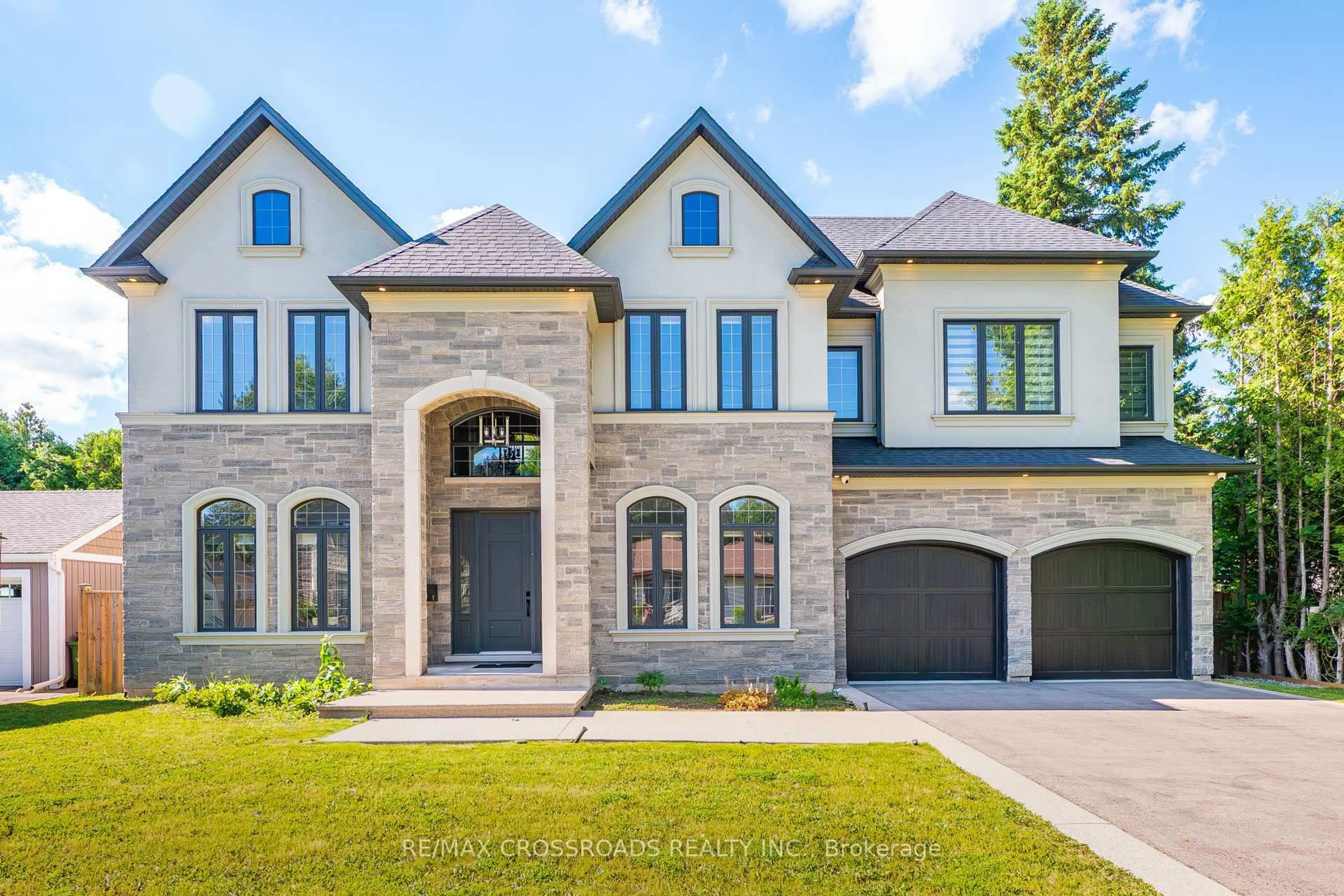 Home with brick exterior material, street for 11 Oakley Crt, Hamilton Ontario L9G 1T6
