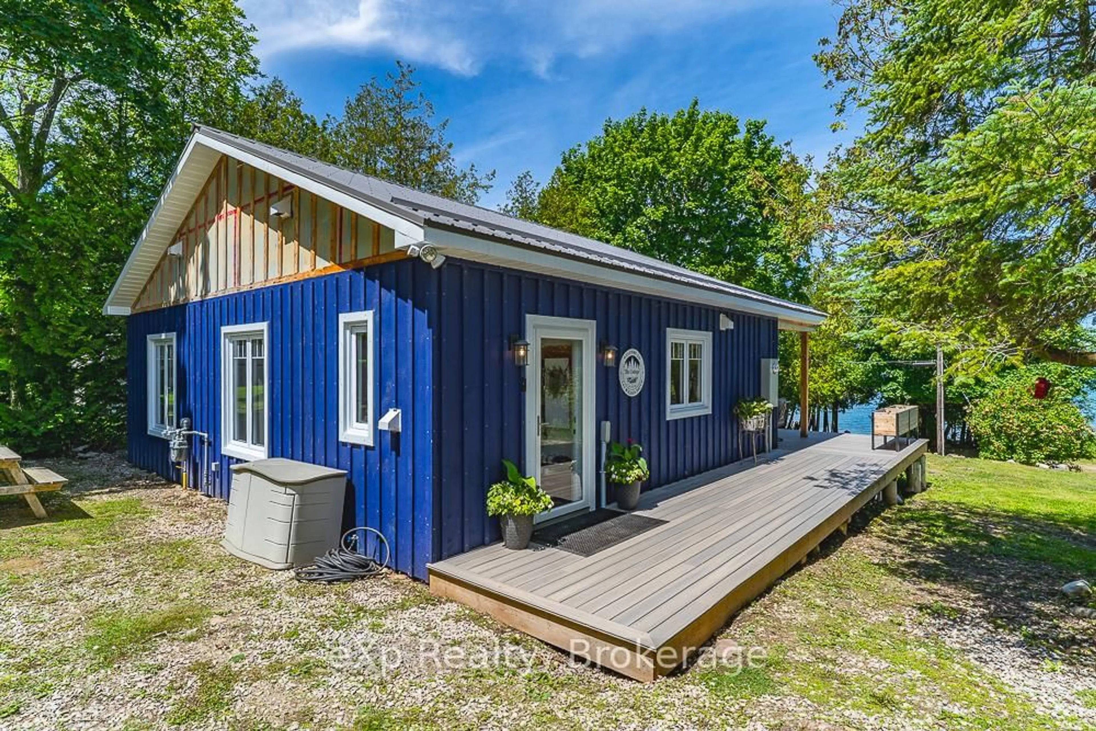 A pic from outside/outdoor area/front of a property/back of a property/a pic from drone, building for 141 Wilson Dr, Georgian Bluffs Ontario N0H 2T0