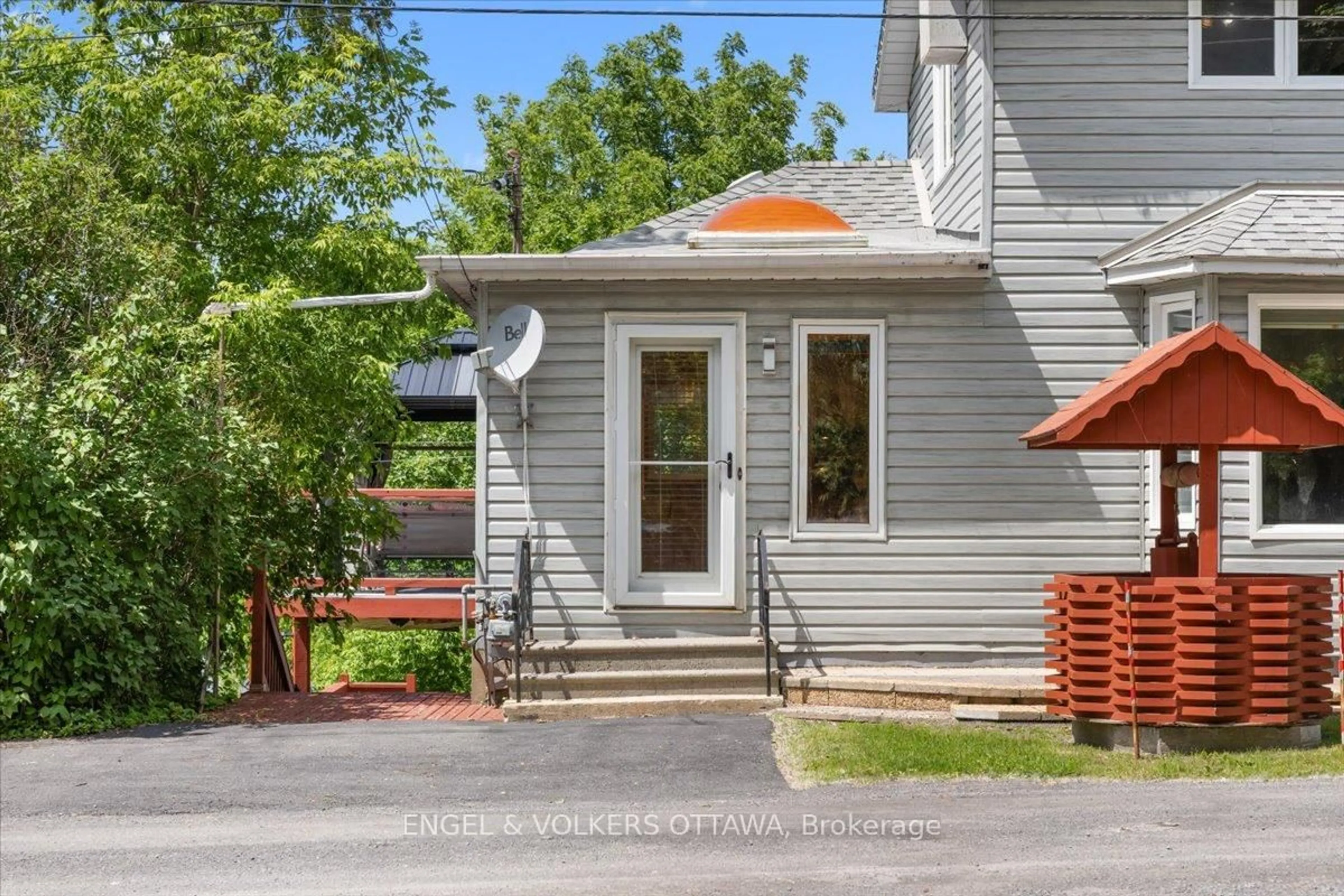 Unknown for 2481 Manse Rd, Ottawa Ontario K4C 1C6