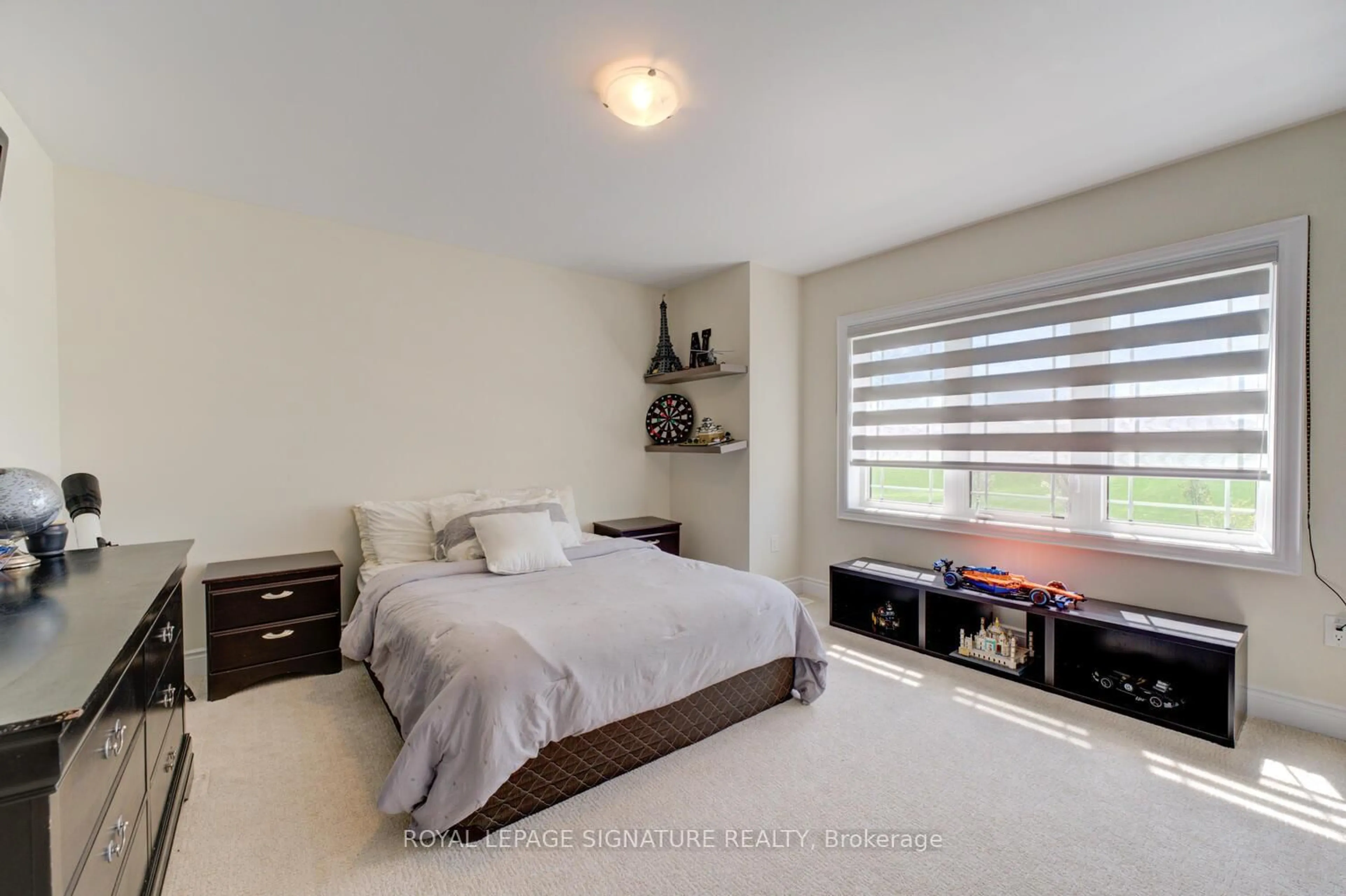 Bedroom with bed, unknown for 372 Blackburn Dr, Brantford Ontario N3T 5L5