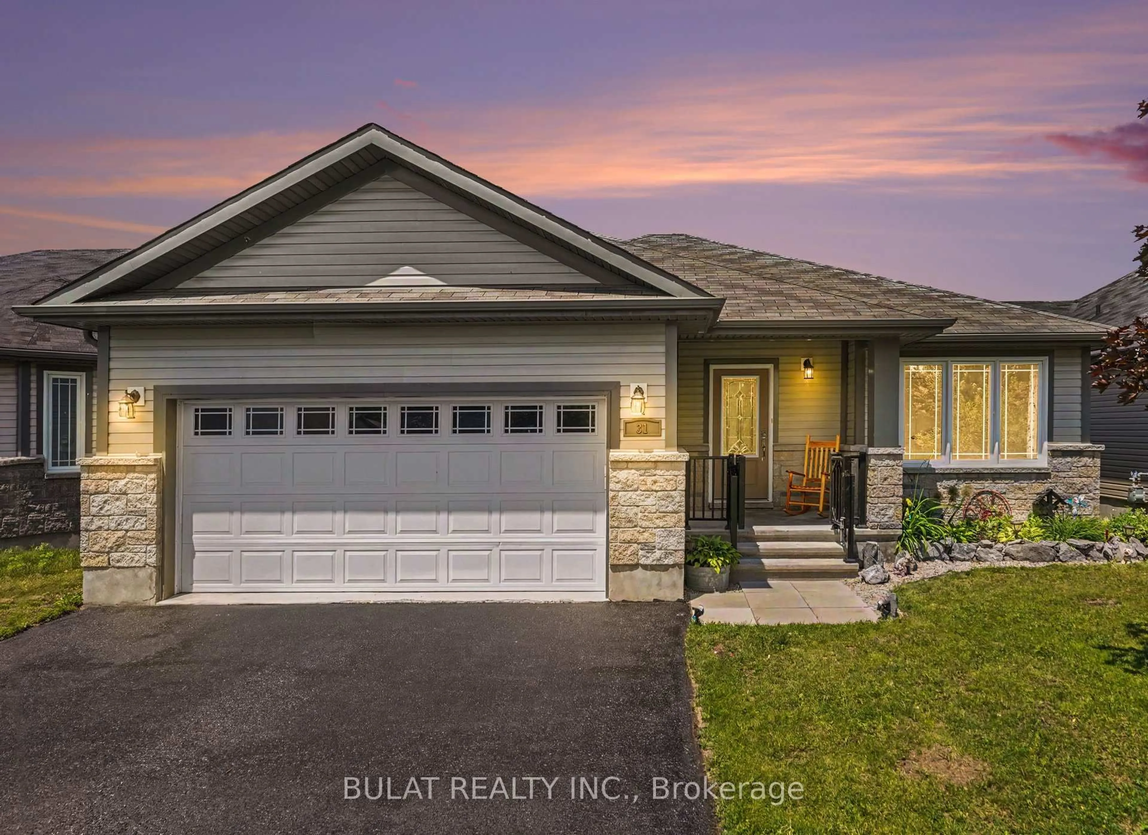 Home with vinyl exterior material, street for 31 Westerra Way, North Grenville Ontario K0G 1J0