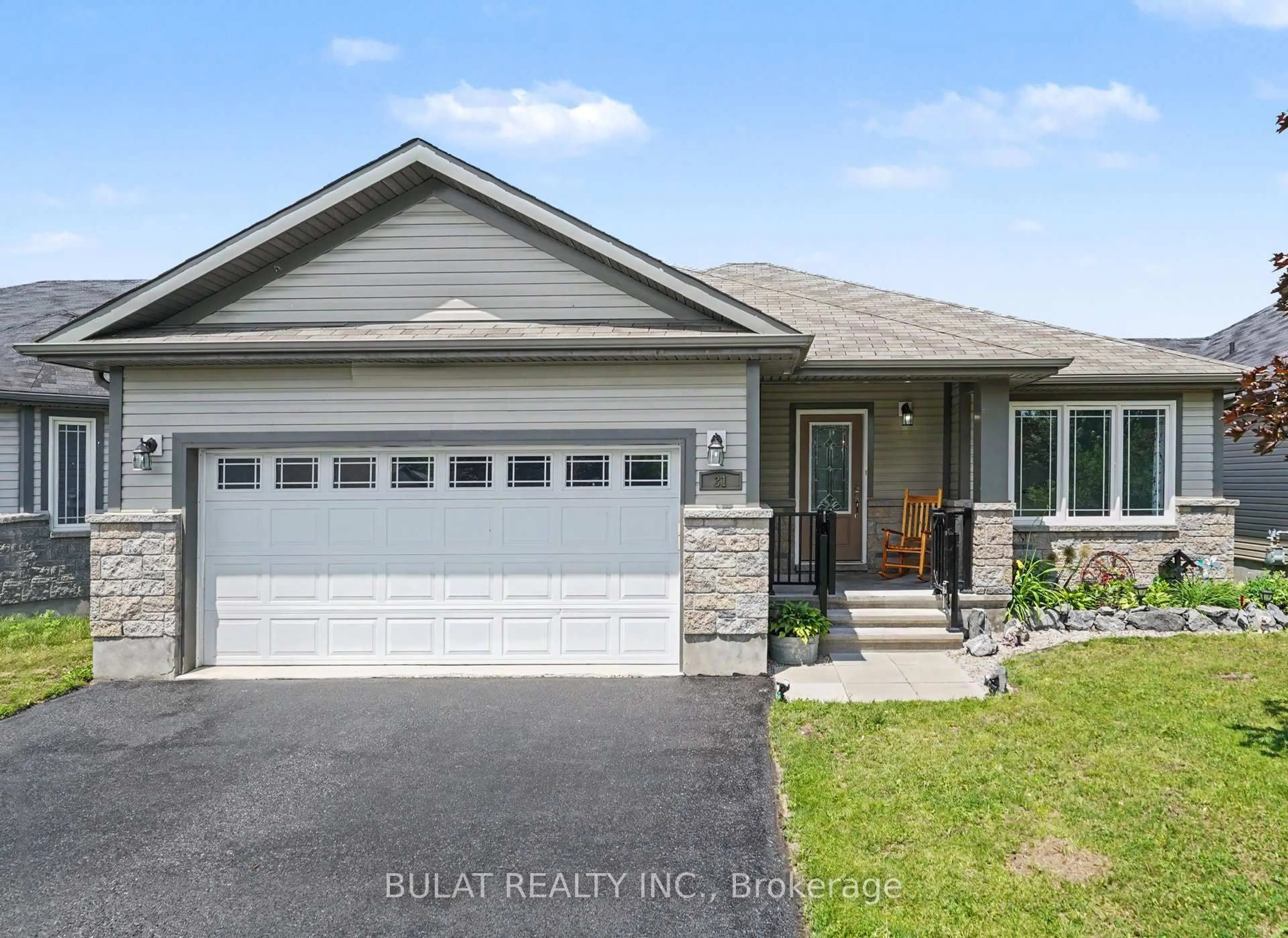 Home with vinyl exterior material, street for 31 Westerra Way, North Grenville Ontario K0G 1J0