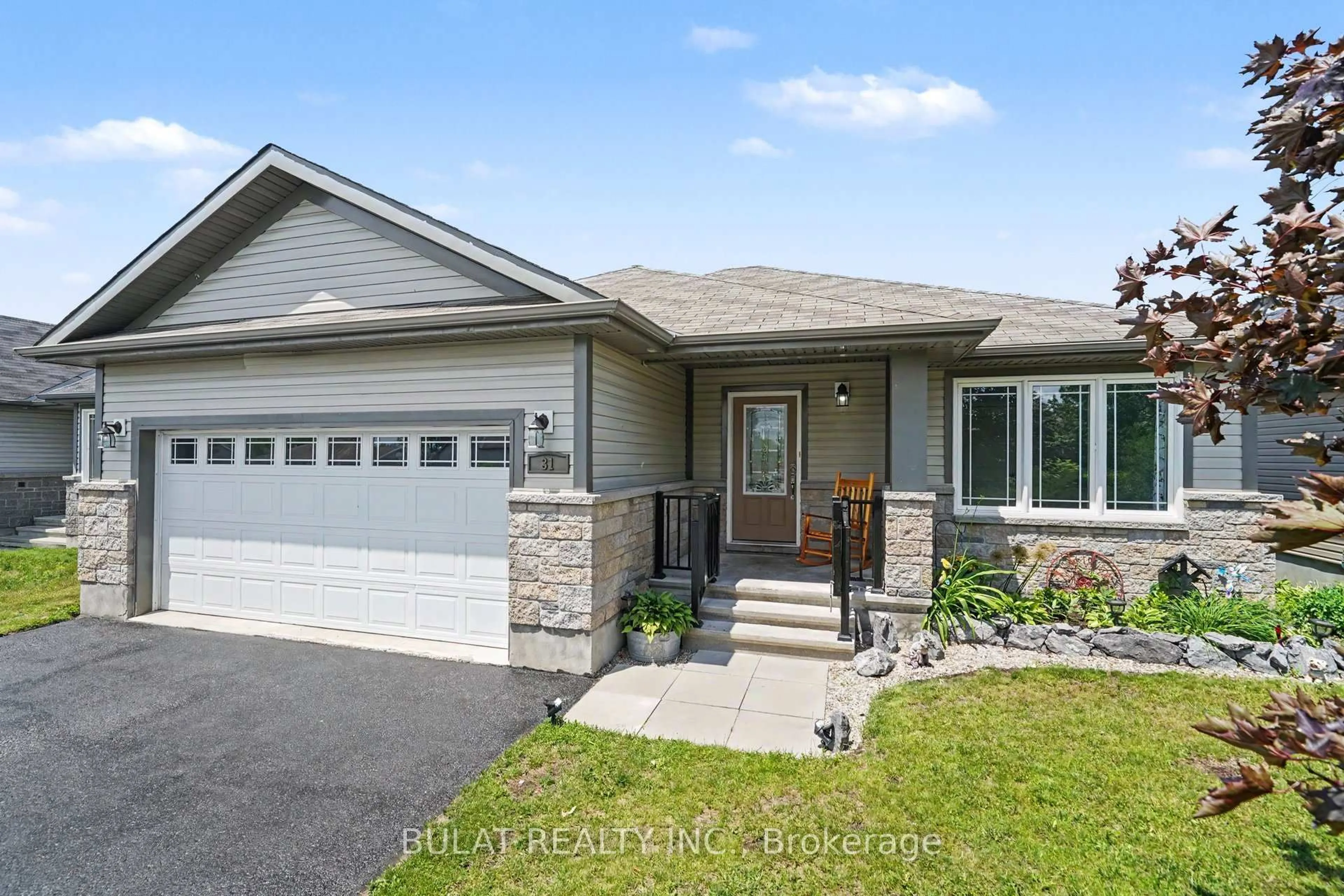 Home with vinyl exterior material, street for 31 Westerra Way, North Grenville Ontario K0G 1J0