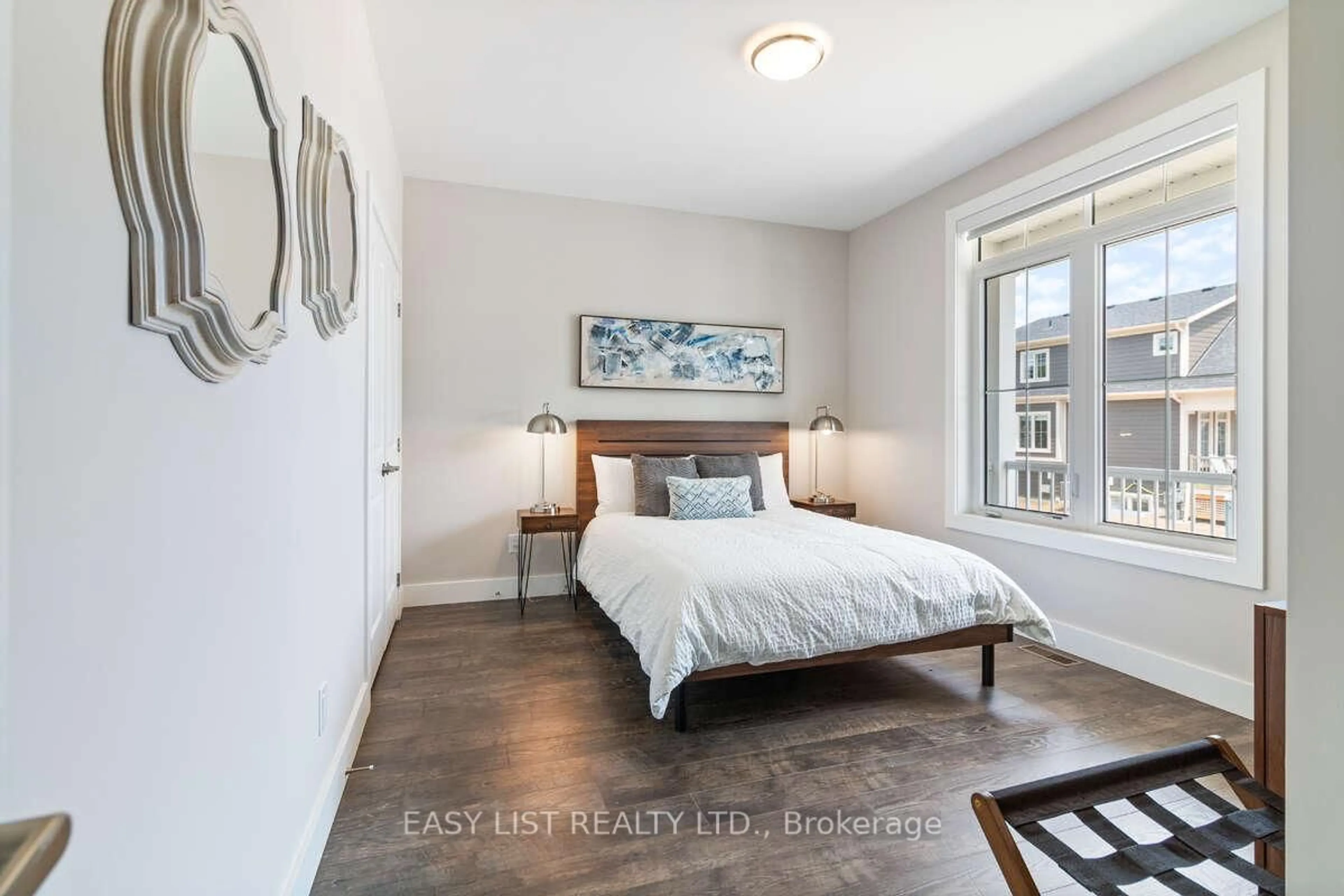 Bedroom with bed, unknown for 158 Courtland St, Blue Mountains Ontario L9Y 5L7