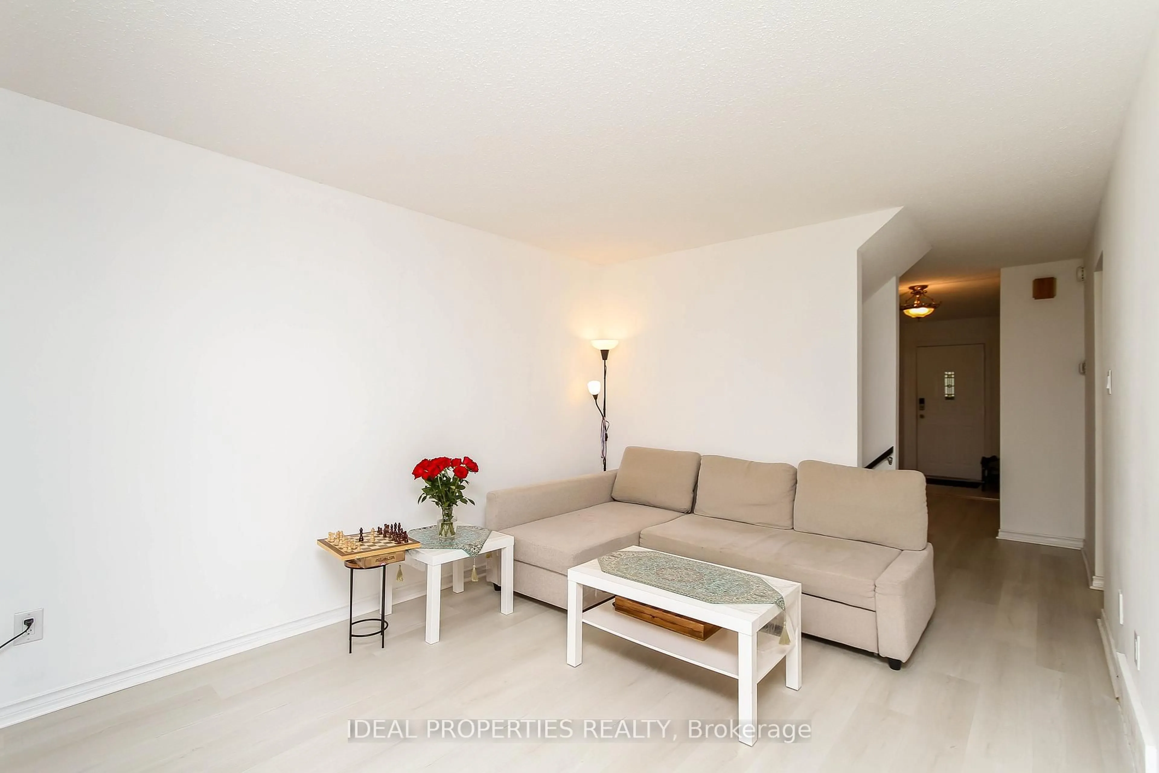 Living room with furniture, unknown for 2415 Southvale Cres #26, Ottawa Ontario K1B 4T9