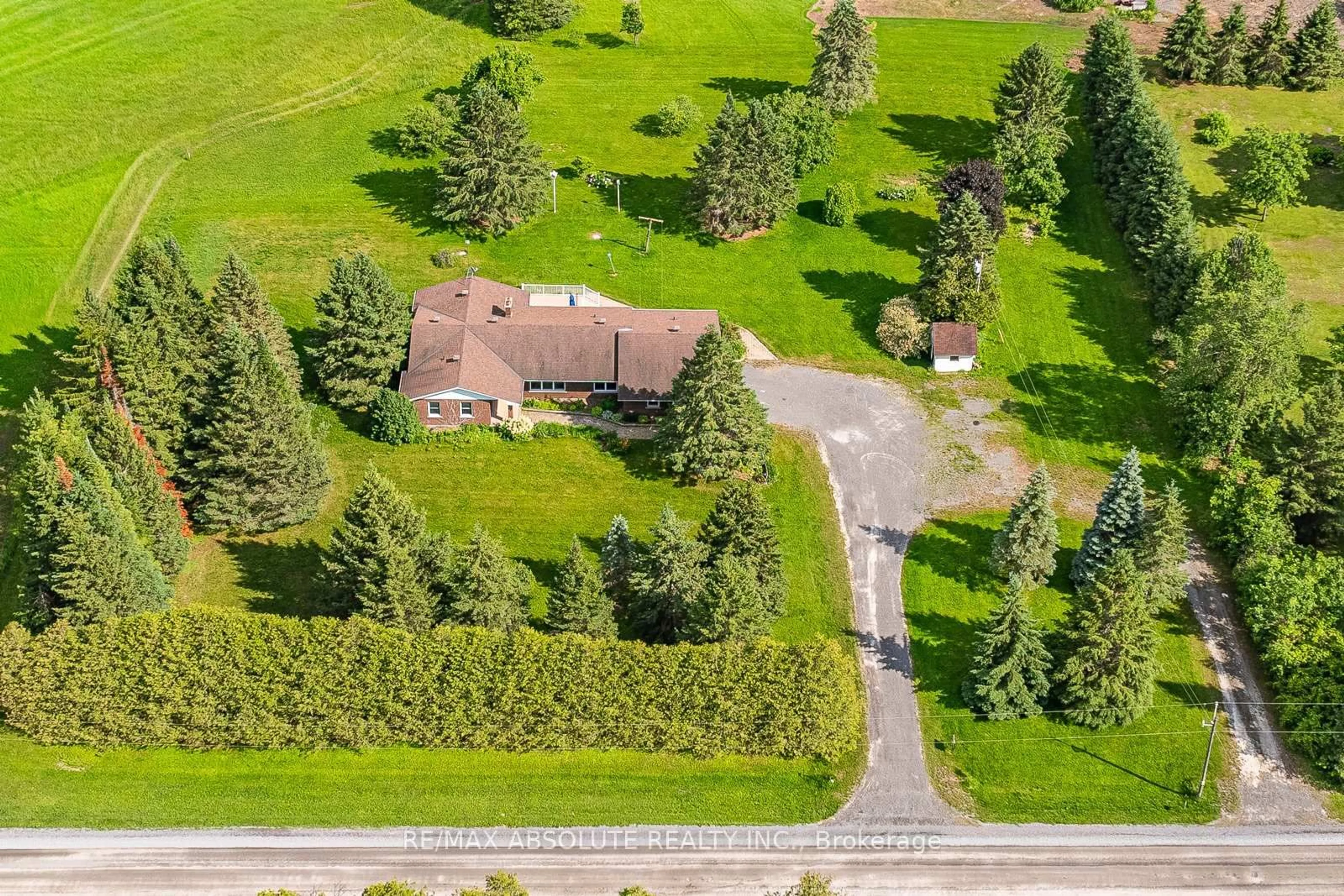 A pic from outside/outdoor area/front of a property/back of a property/a pic from drone, street for 2772 Harbison Rd, Richmond Ontario K0A 2Z0