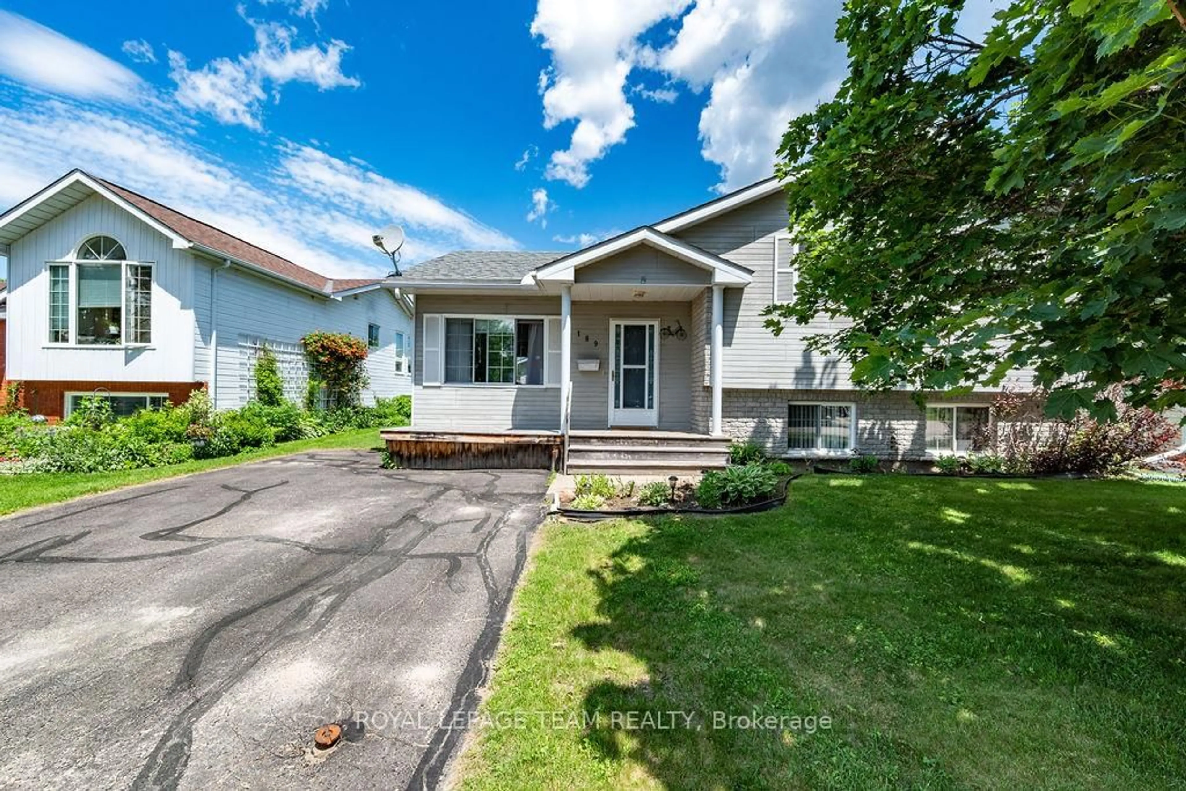 Home with vinyl exterior material, street for 189 Garden St, Pembroke Ontario K8A 2H4