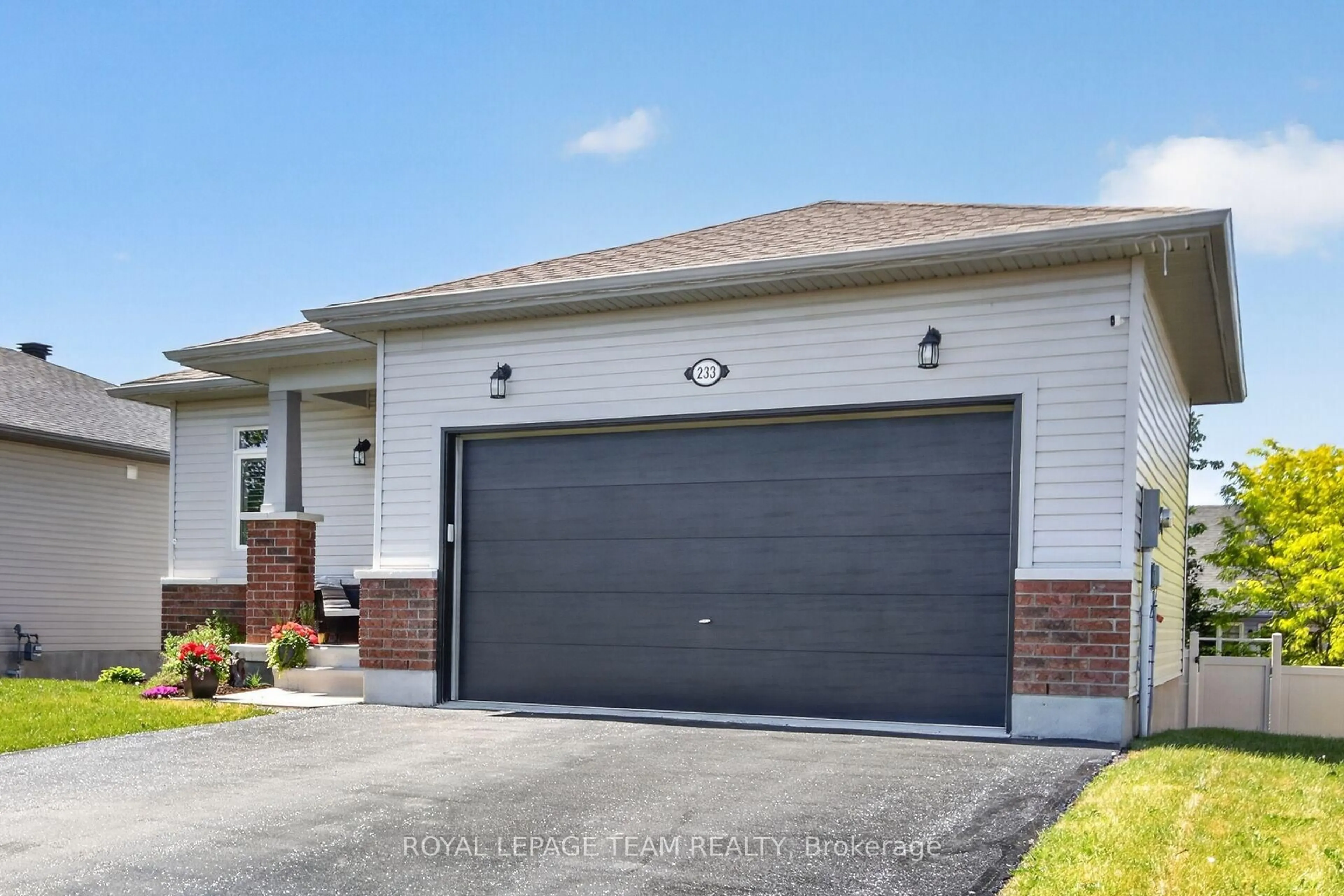 Unknown for 233 Edey St, Arnprior Ontario K7S 0G3