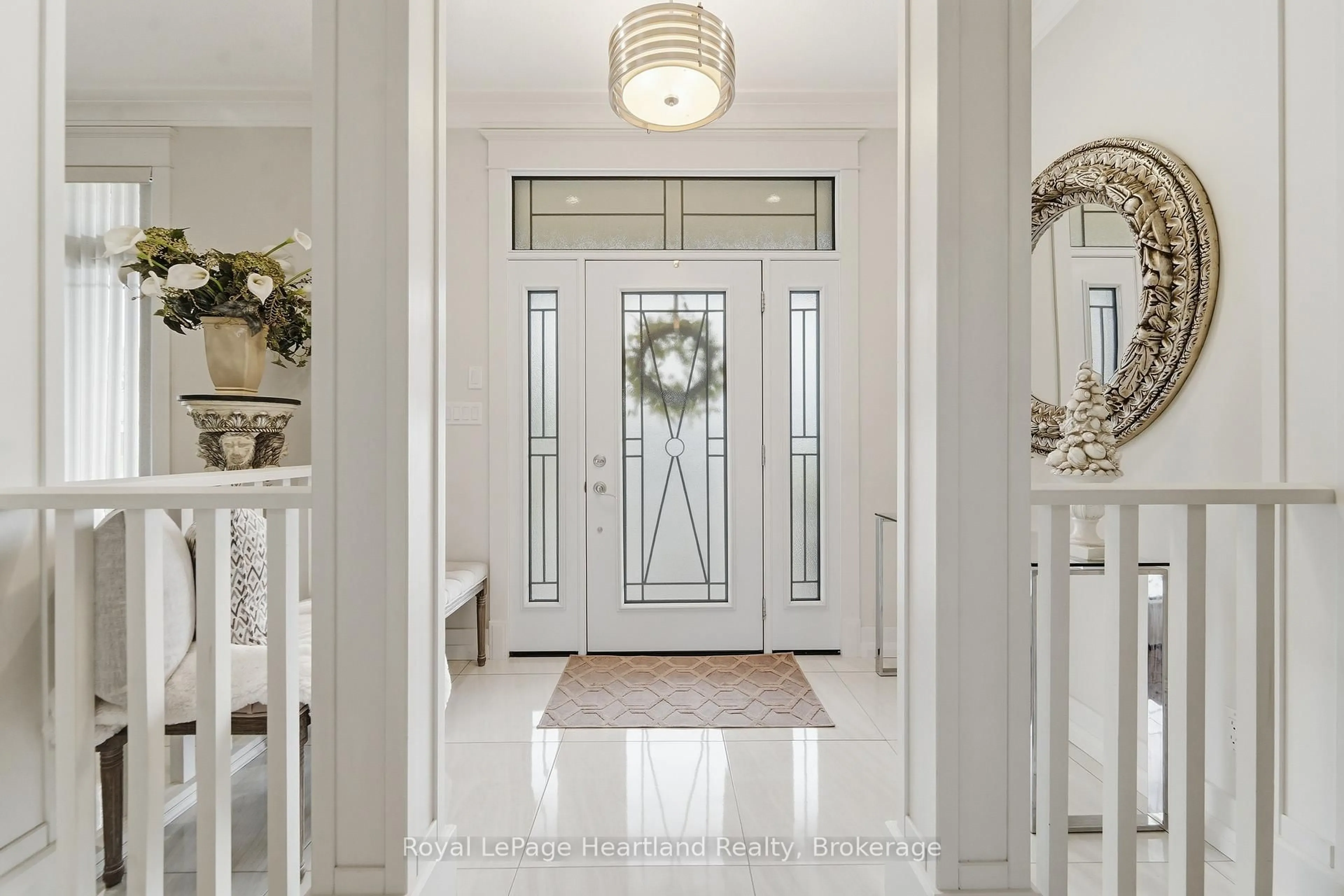 Indoor entryway for 305 Mary St, Central Huron Ontario N0M 1L0