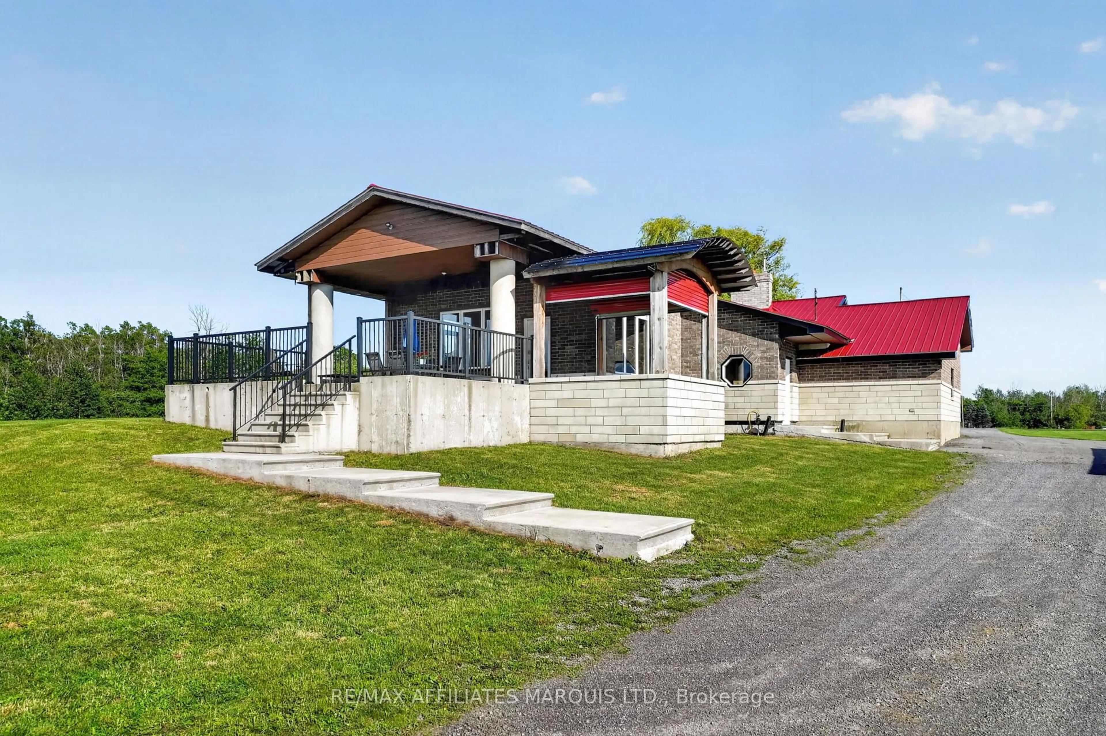 Unknown for 17441 Mcphail Rd, South Stormont Ontario K0C 2A0