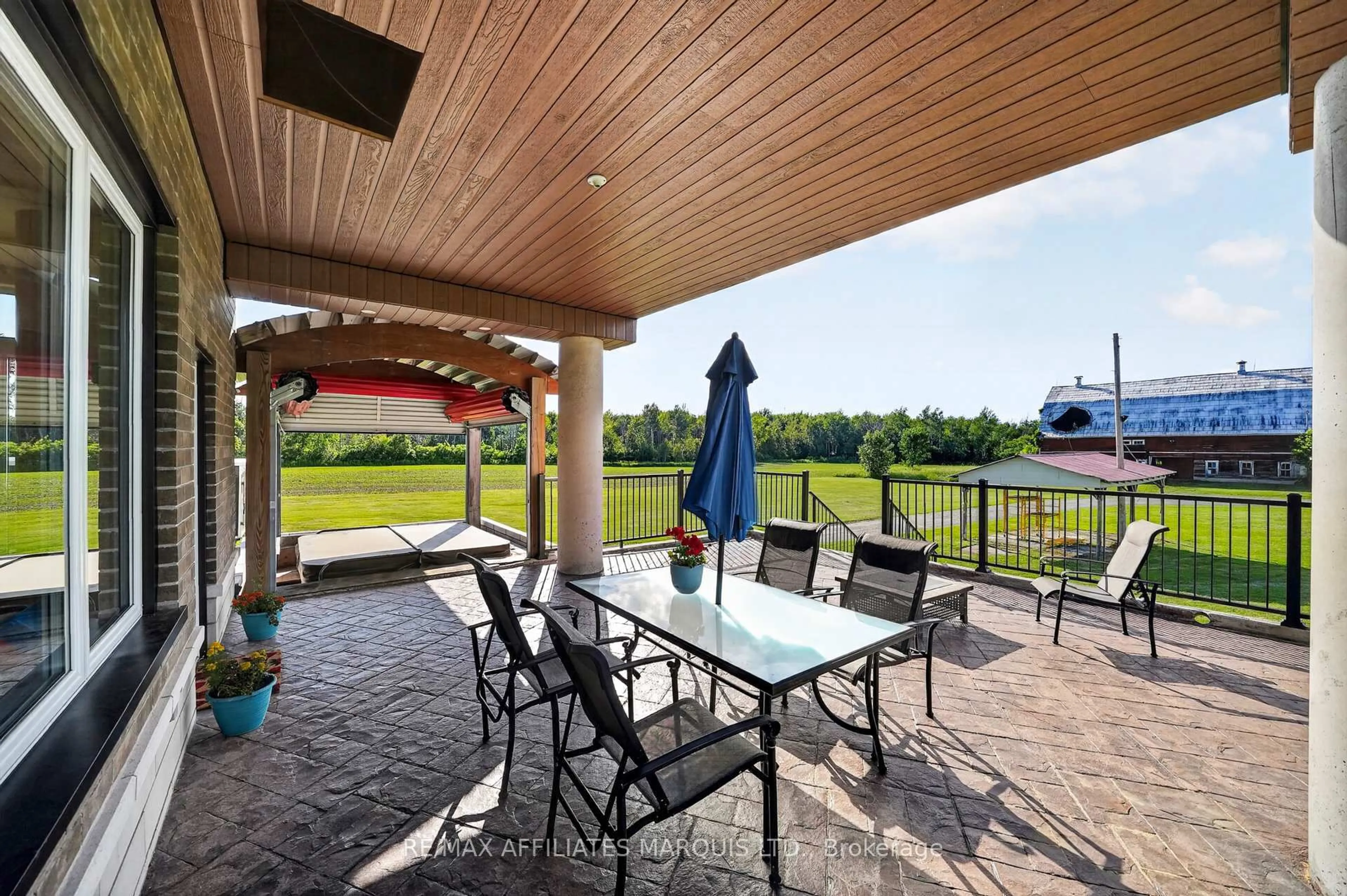 Patio, water/lake/river/ocean view for 17441 Mcphail Rd, South Stormont Ontario K0C 2A0