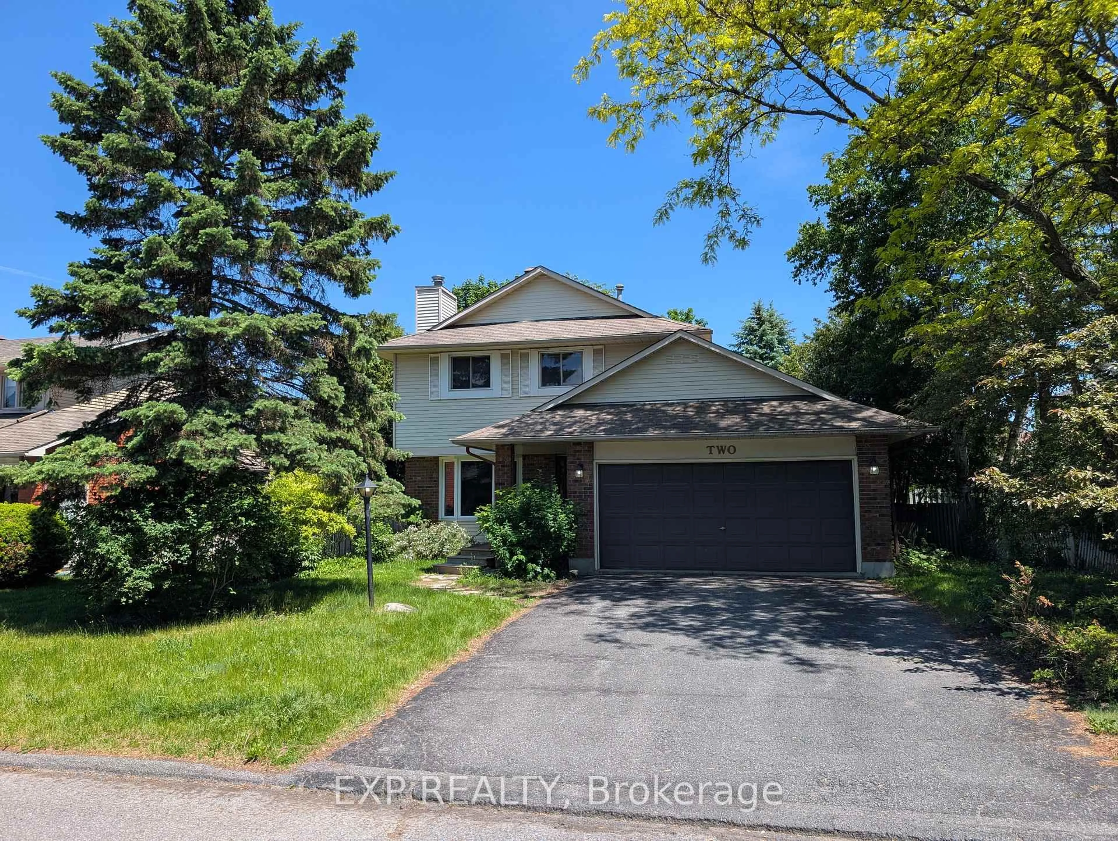 A pic from outside/outdoor area/front of a property/back of a property/a pic from drone, street for 2 Thiessen Cres, Ottawa Ontario K2L 2M3