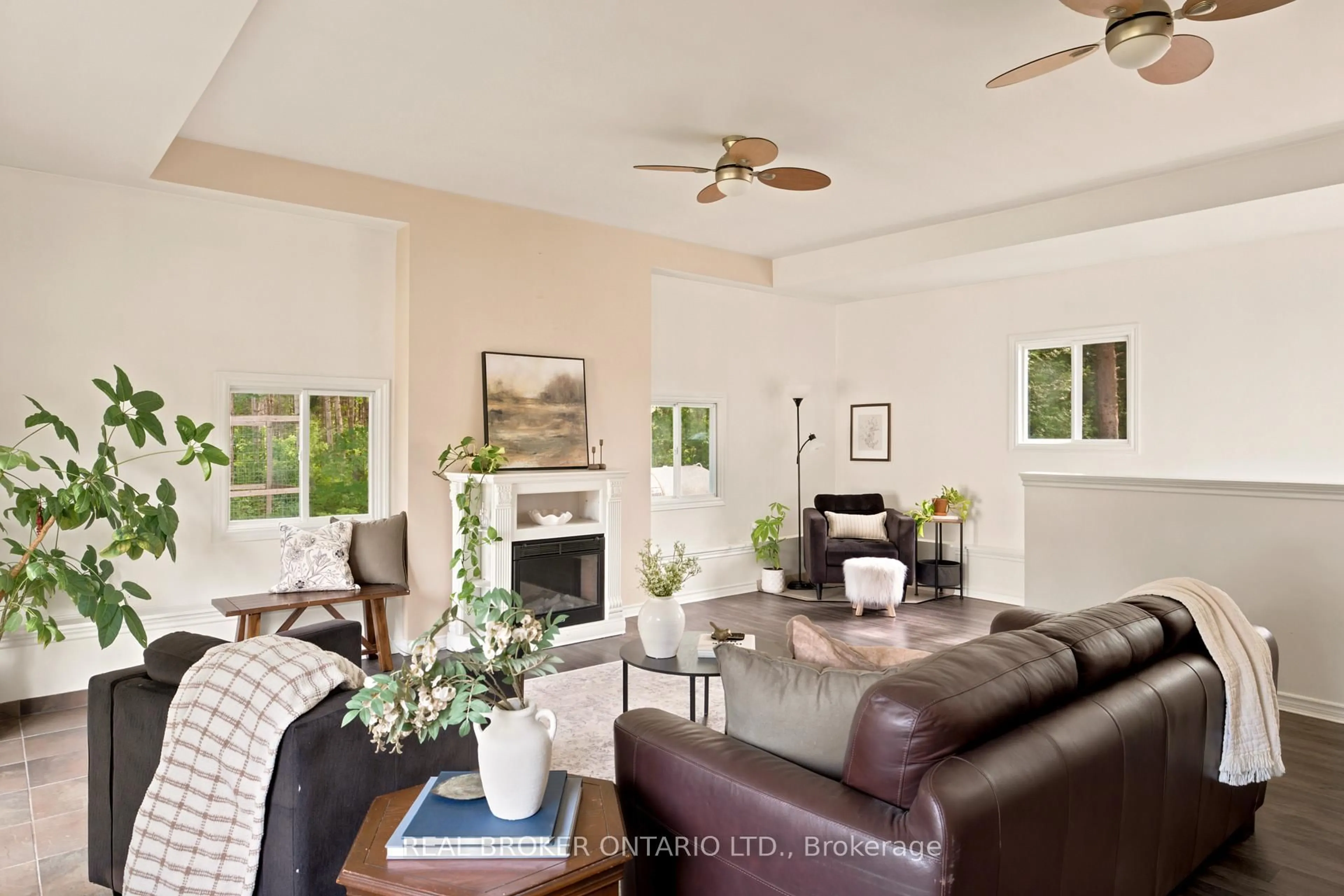Living room with furniture, unknown for 621 Bel Twp Con 8 Concession, Havelock-Belmont-Methuen Ontario K0L 1Z0
