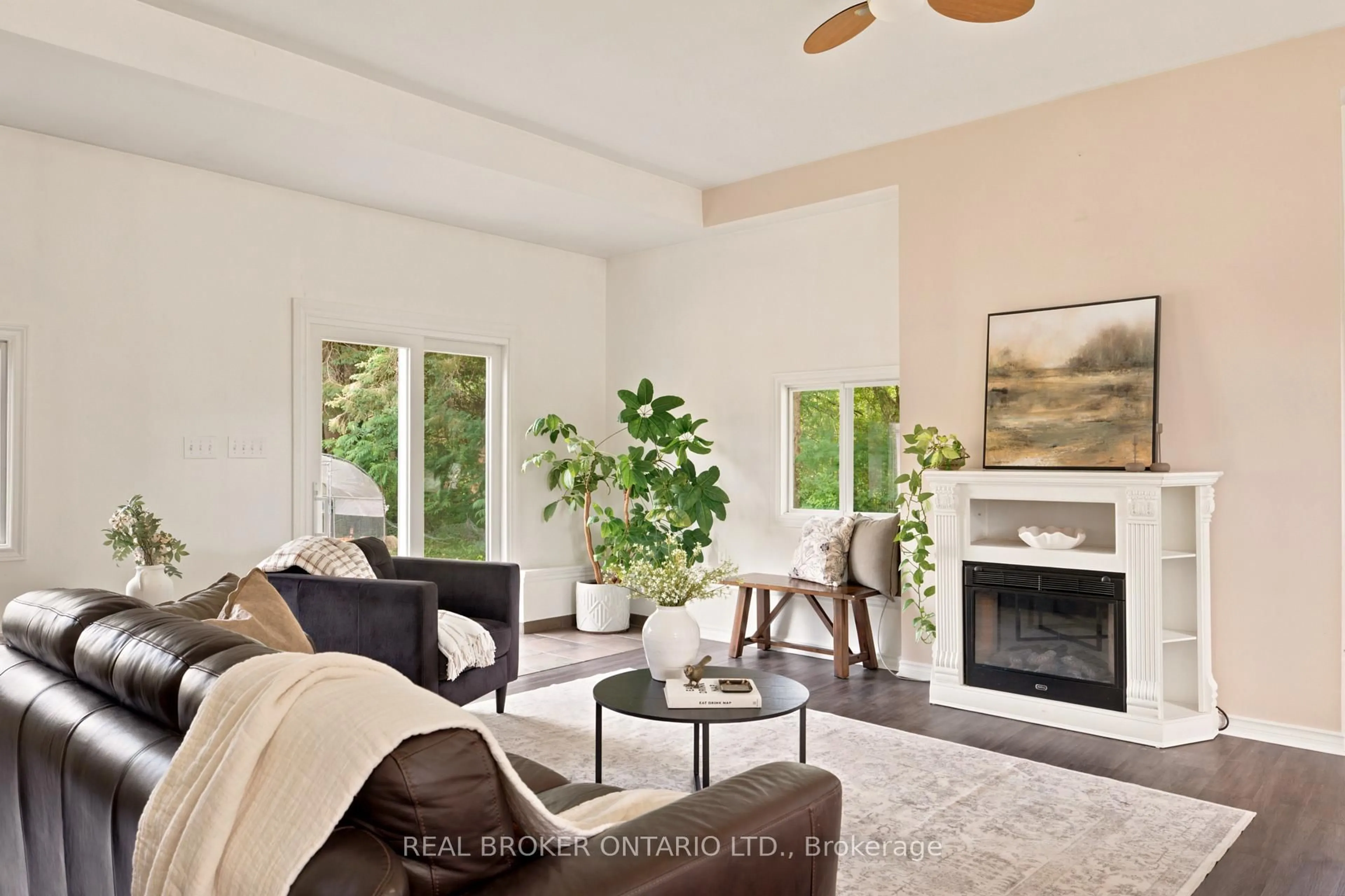 Living room with furniture, unknown for 621 Bel Twp Con 8 Concession, Havelock-Belmont-Methuen Ontario K0L 1Z0