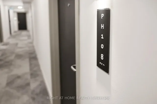 180 George St #2508, Ottawa 4