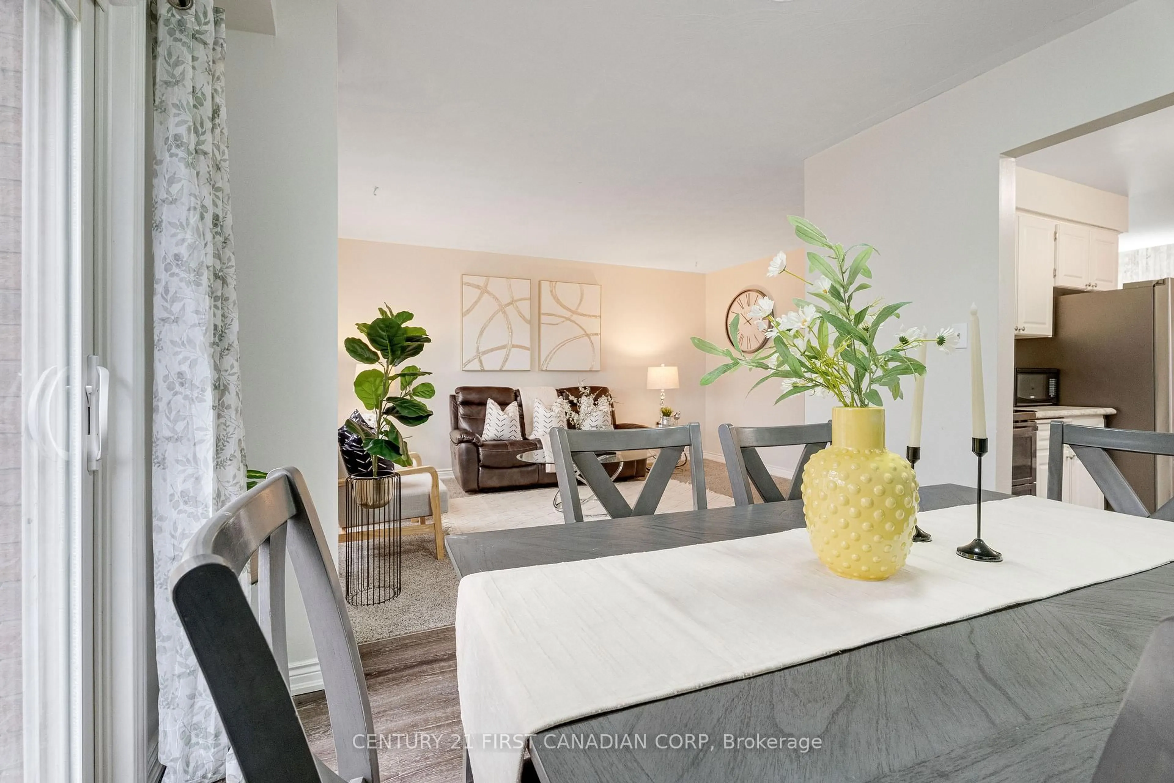 Dining room, unknown for 15 Mohican Dr, Woodstock Ontario N4T 1H4