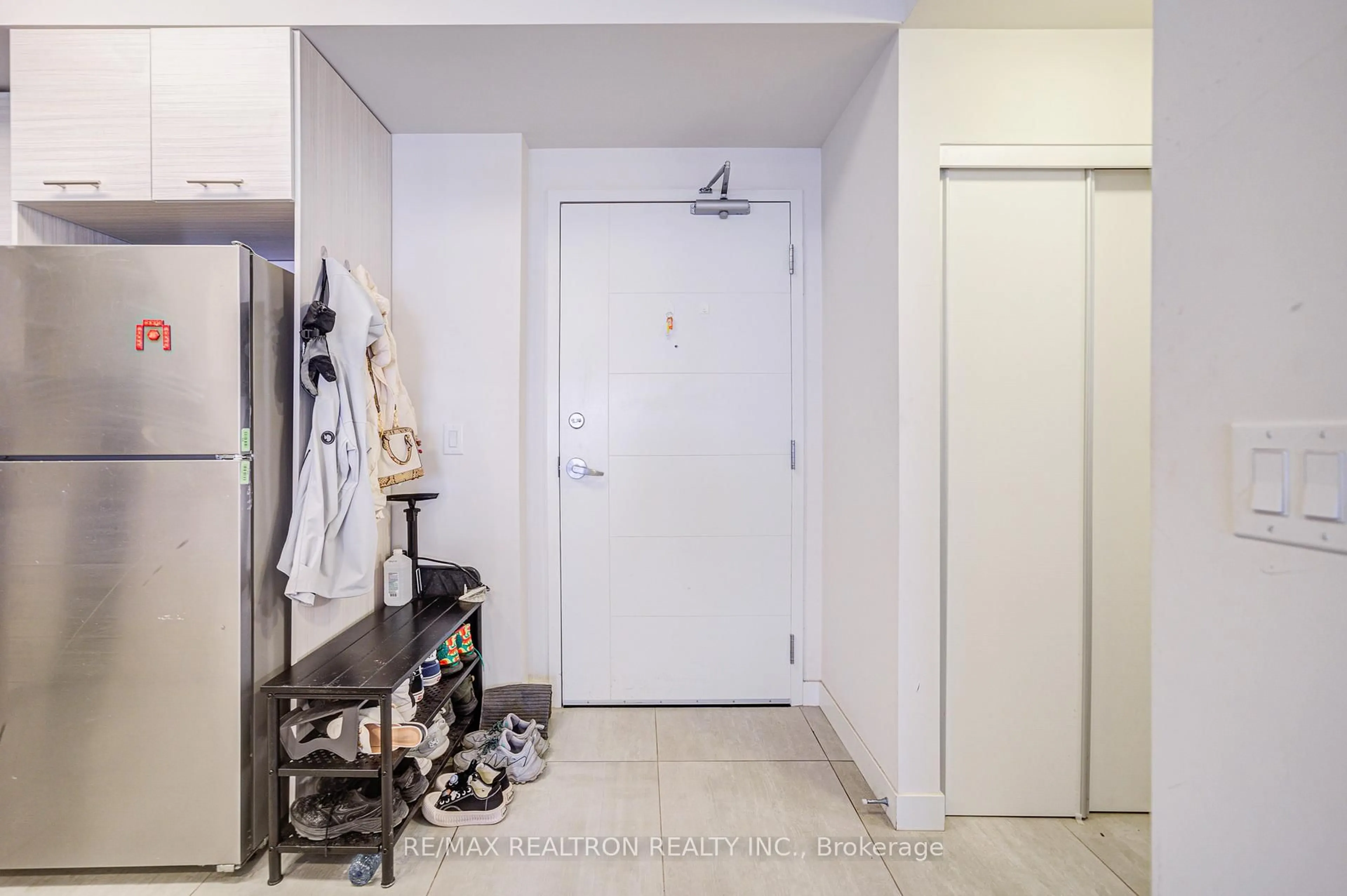 Indoor entryway for 251 Hemlock St #519, Waterloo Ontario N2L 0H2