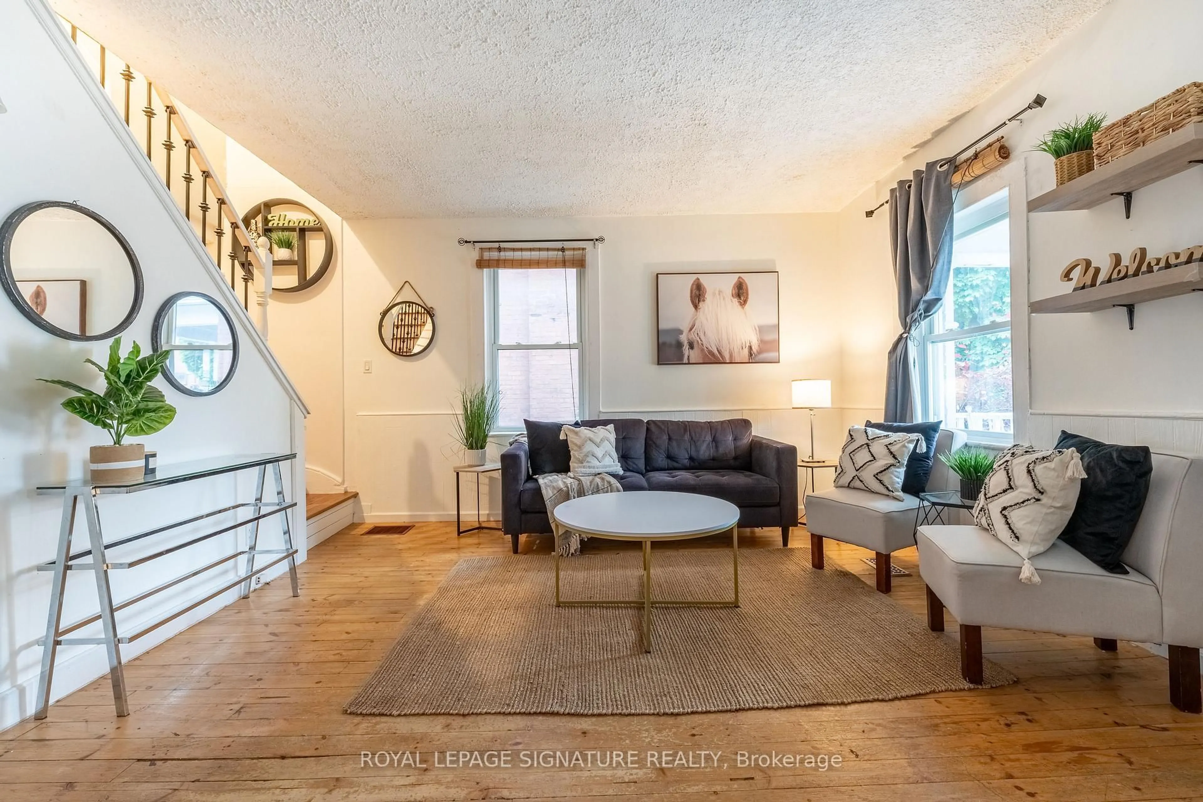 Living room with furniture, unknown for 195 Rubidge St, Peterborough Ontario K9J 3N6