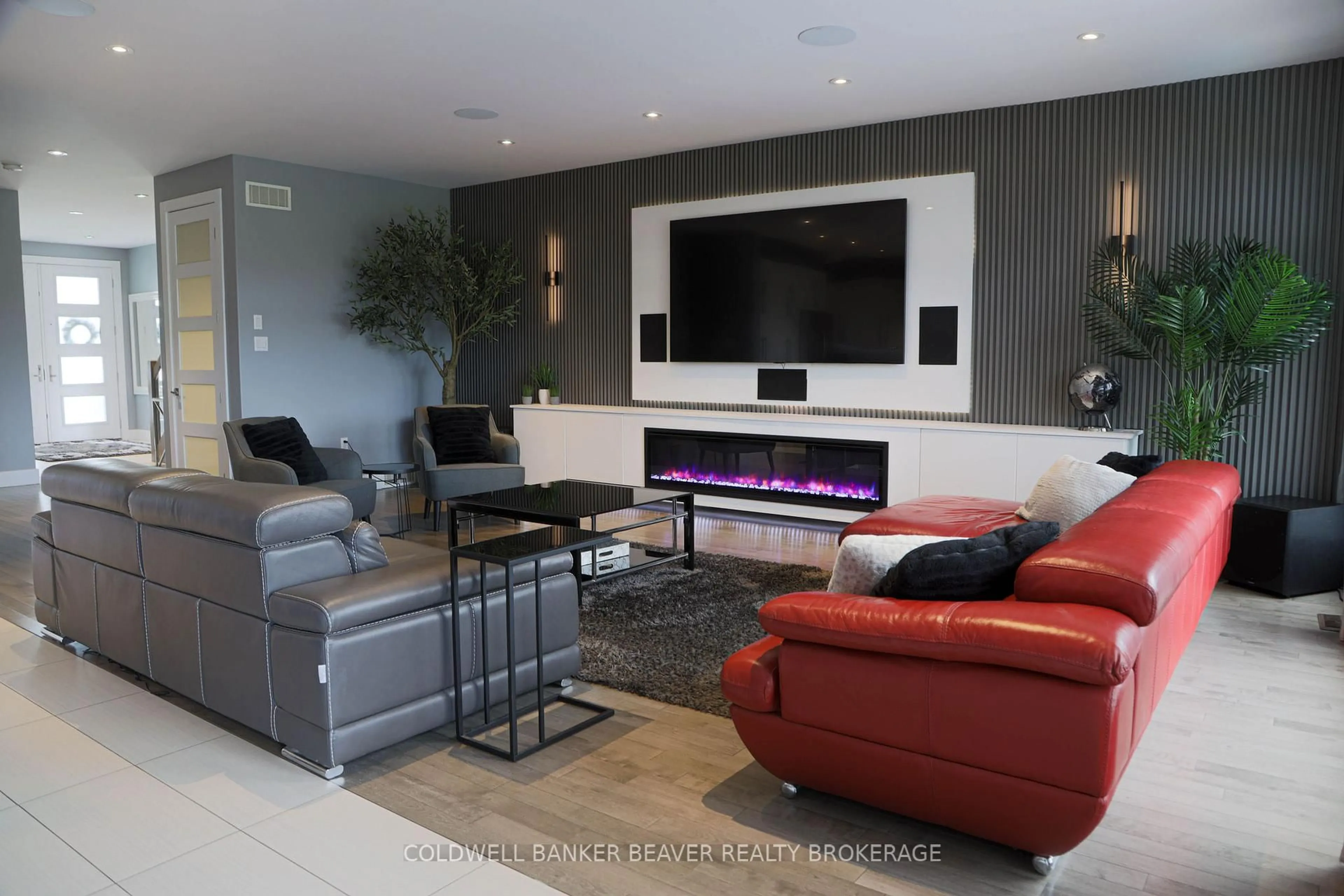 Home theater for 2173 Bakervilla St, London South Ontario N6P 0E5