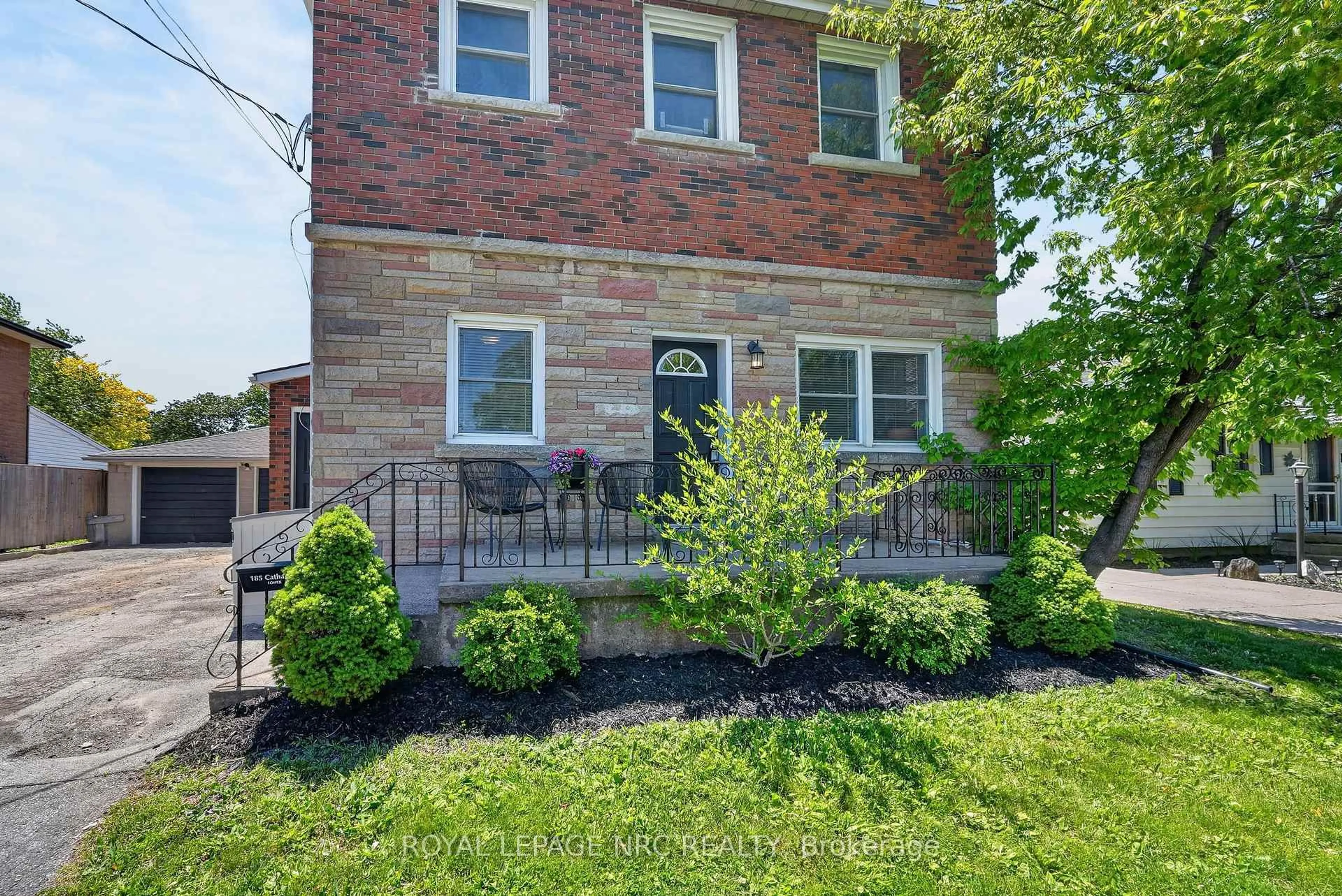 Home with brick exterior material, street for 185 Catherine St, Fort Erie Ontario L2A 2J4