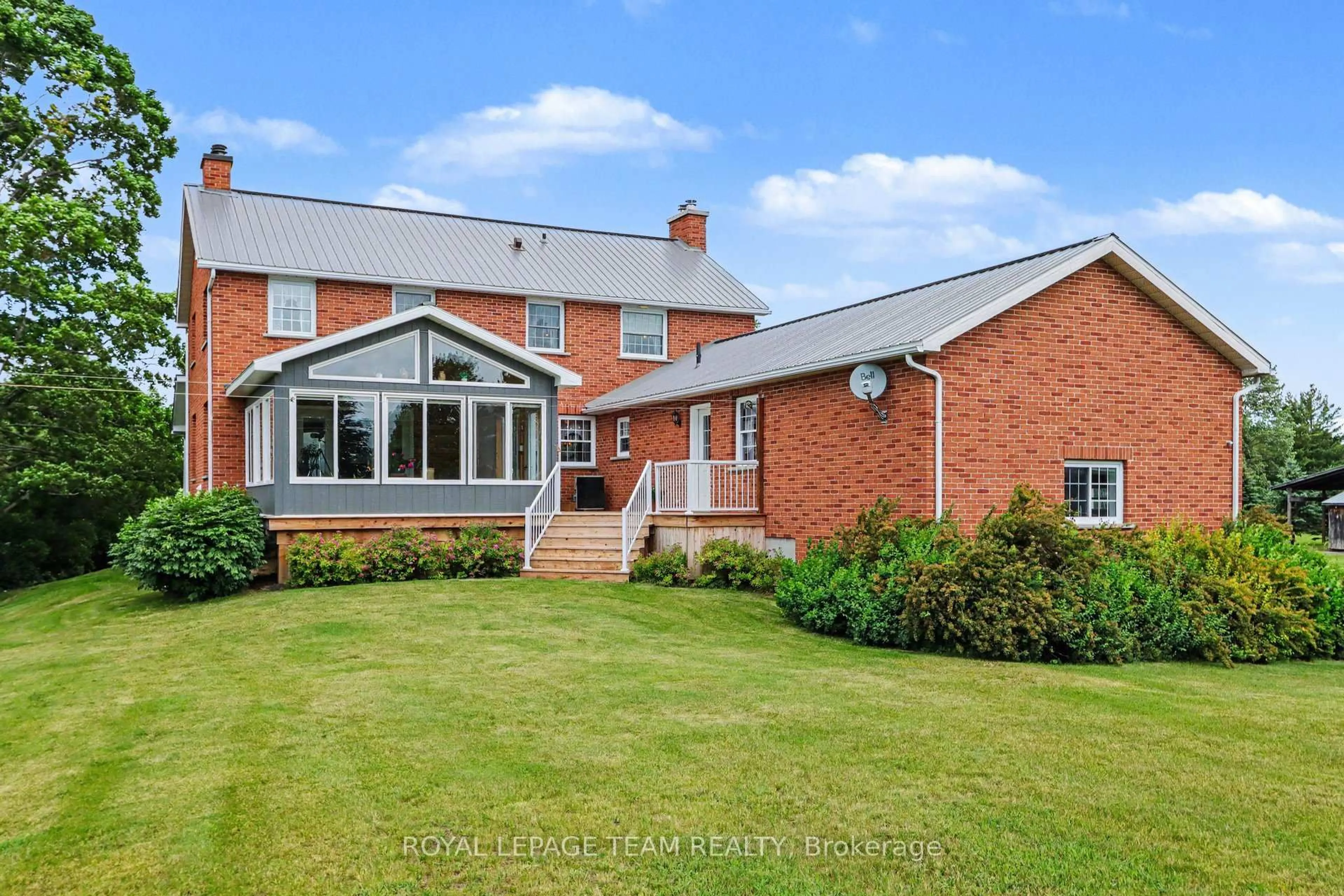 A pic from outside/outdoor area/front of a property/back of a property/a pic from drone, building for 10546 Broken Second Rd, South Dundas Ontario K0E 1K0