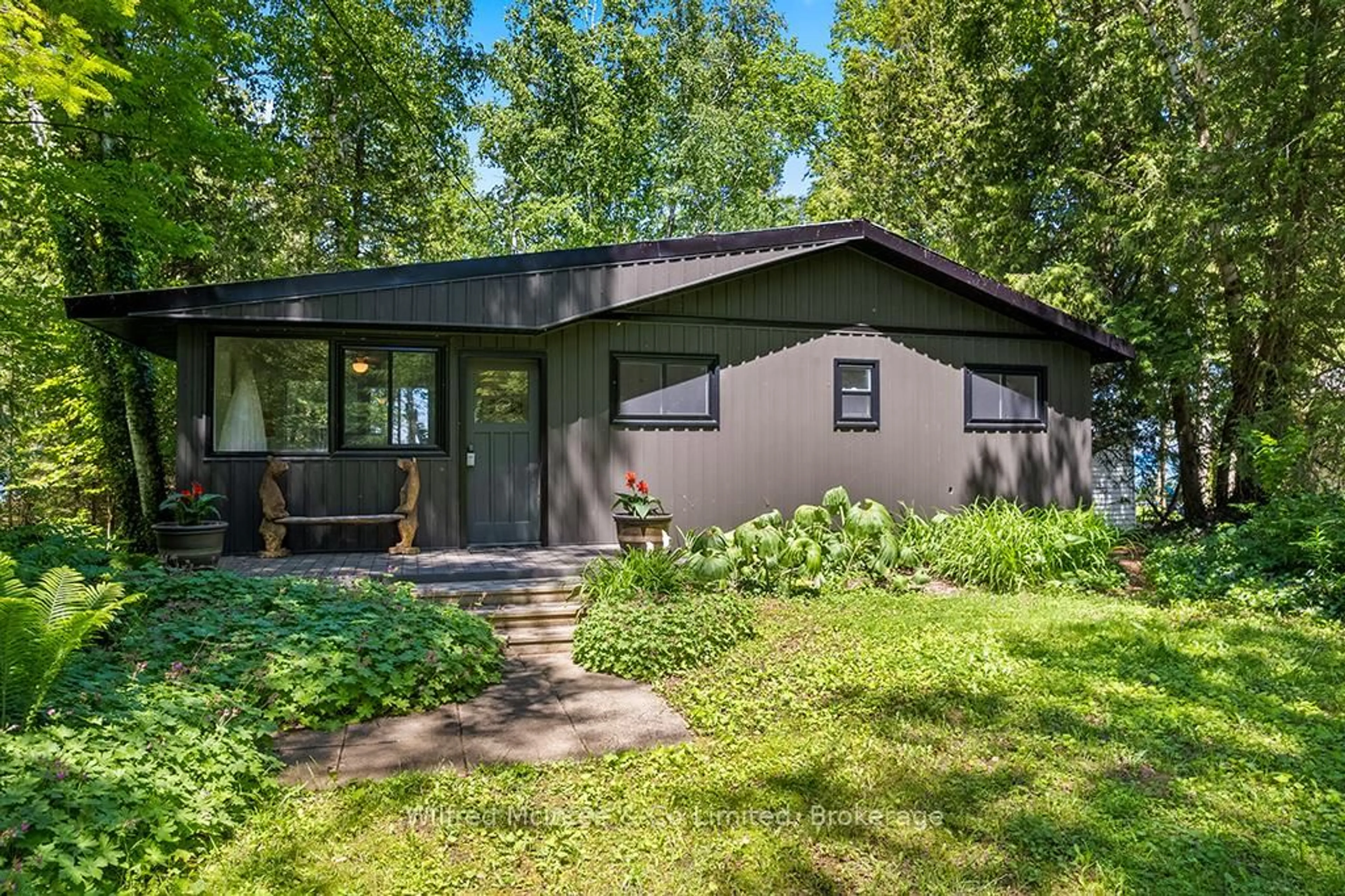 Unknown for 925 Bruce Road 13, Native Leased Lands Ontario N0H 2L0