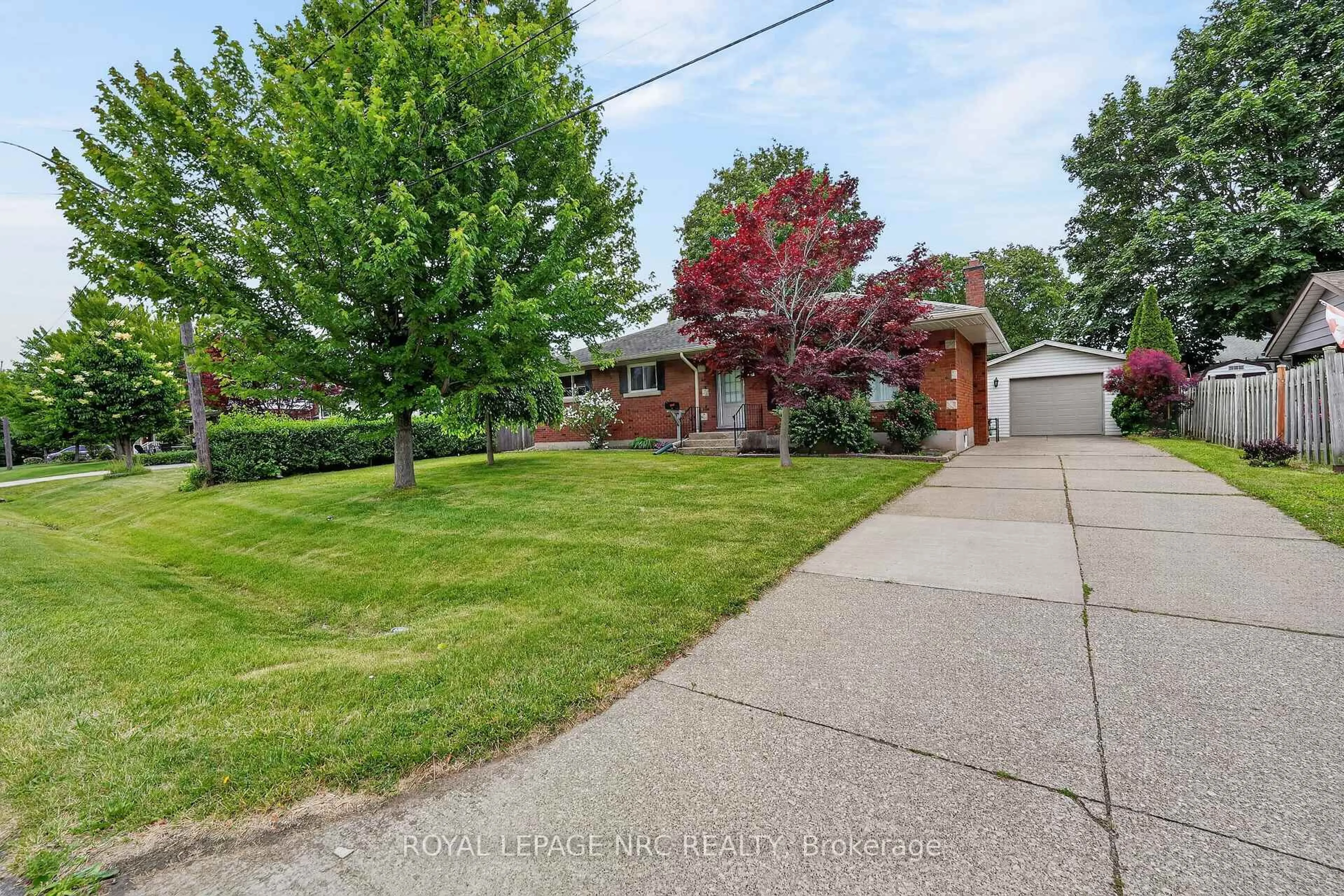 A pic from outside/outdoor area/front of a property/back of a property/a pic from drone, street for 22 Mckenzie St, St. Catharines Ontario L2M 2N1