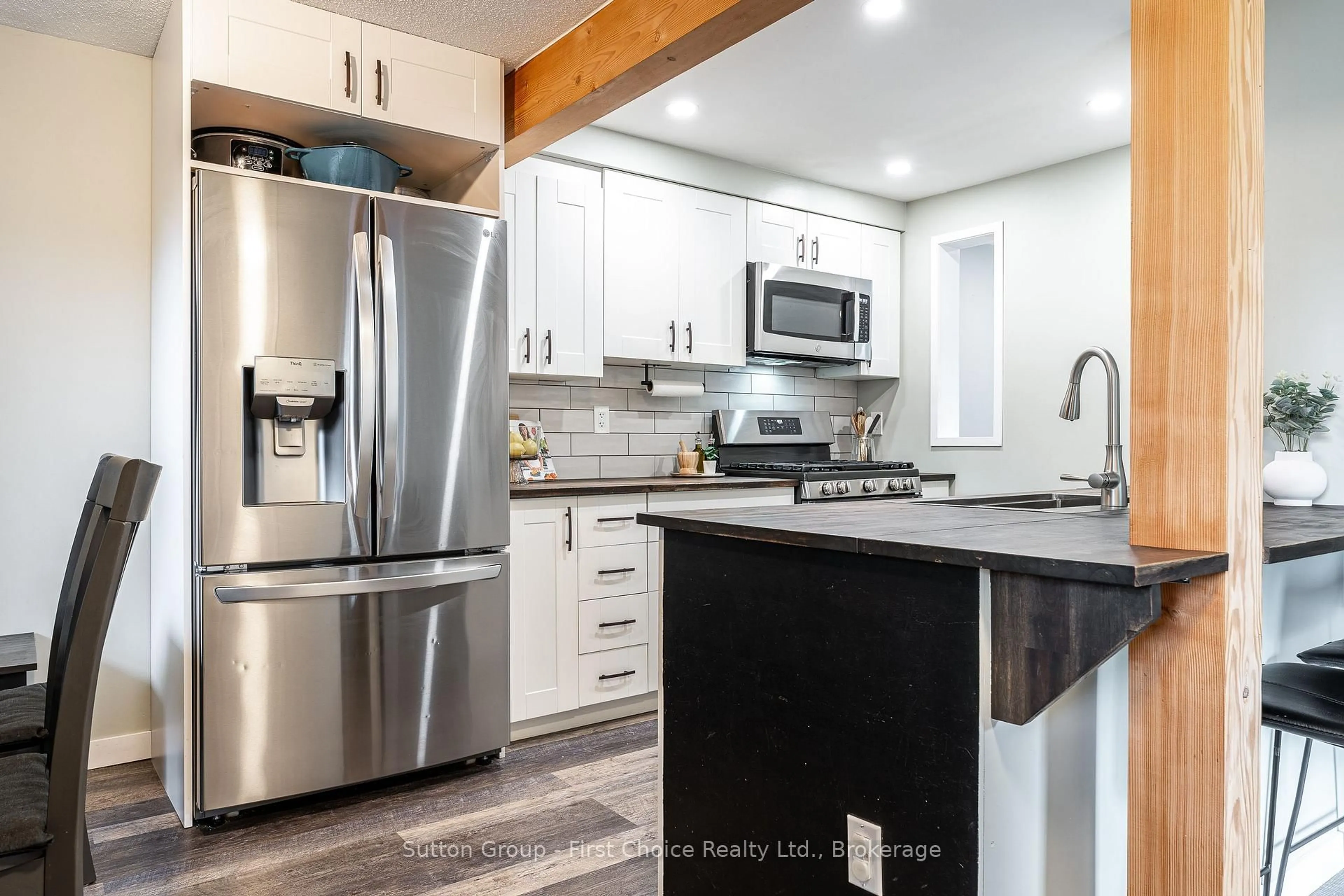 Open concept kitchen, unknown for 112 Kathryn Cres, Stratford Ontario N5A 2Y7