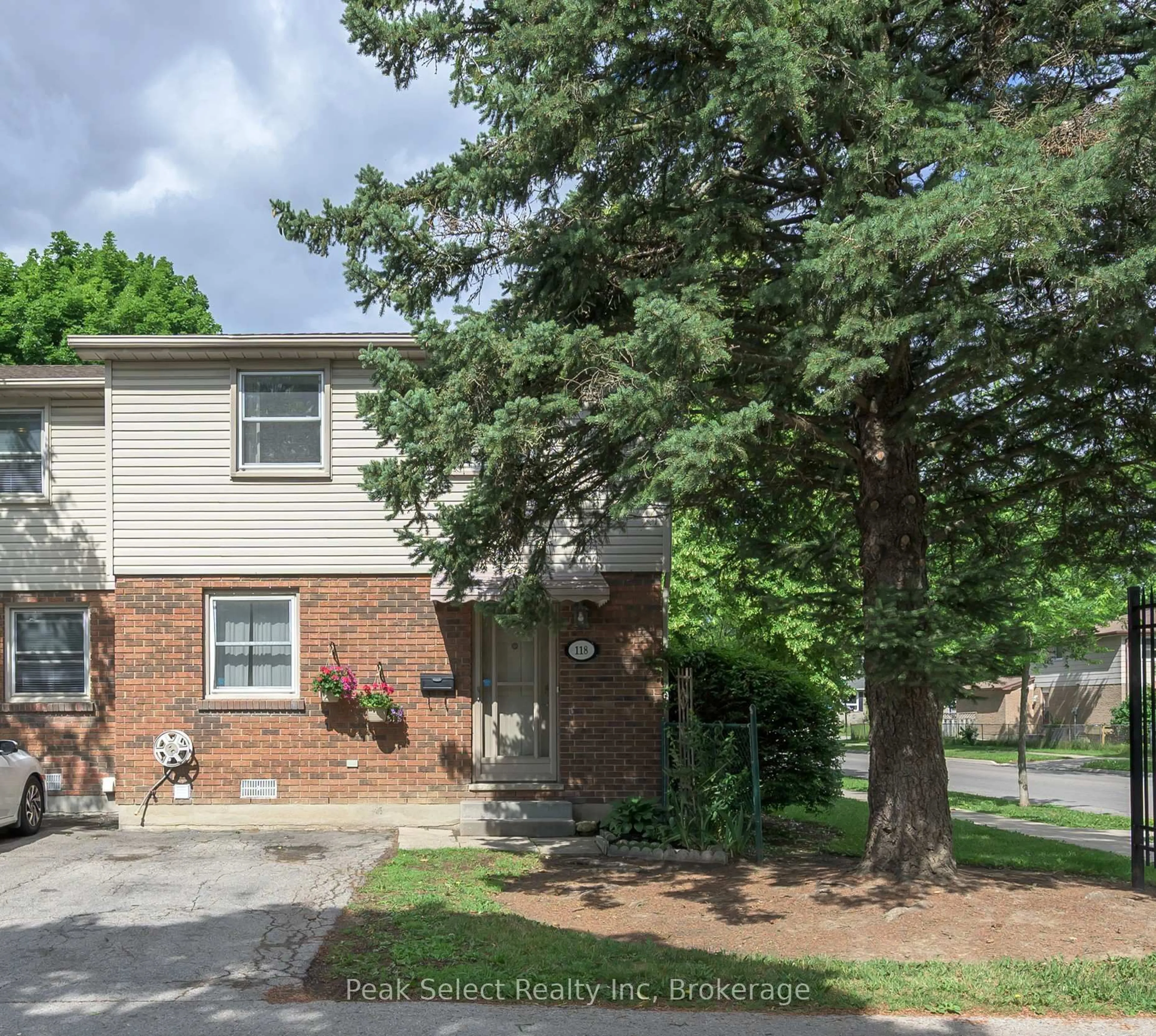 Unknown for 1330 Jalna Blvd #118, London South Ontario N6E 2H7