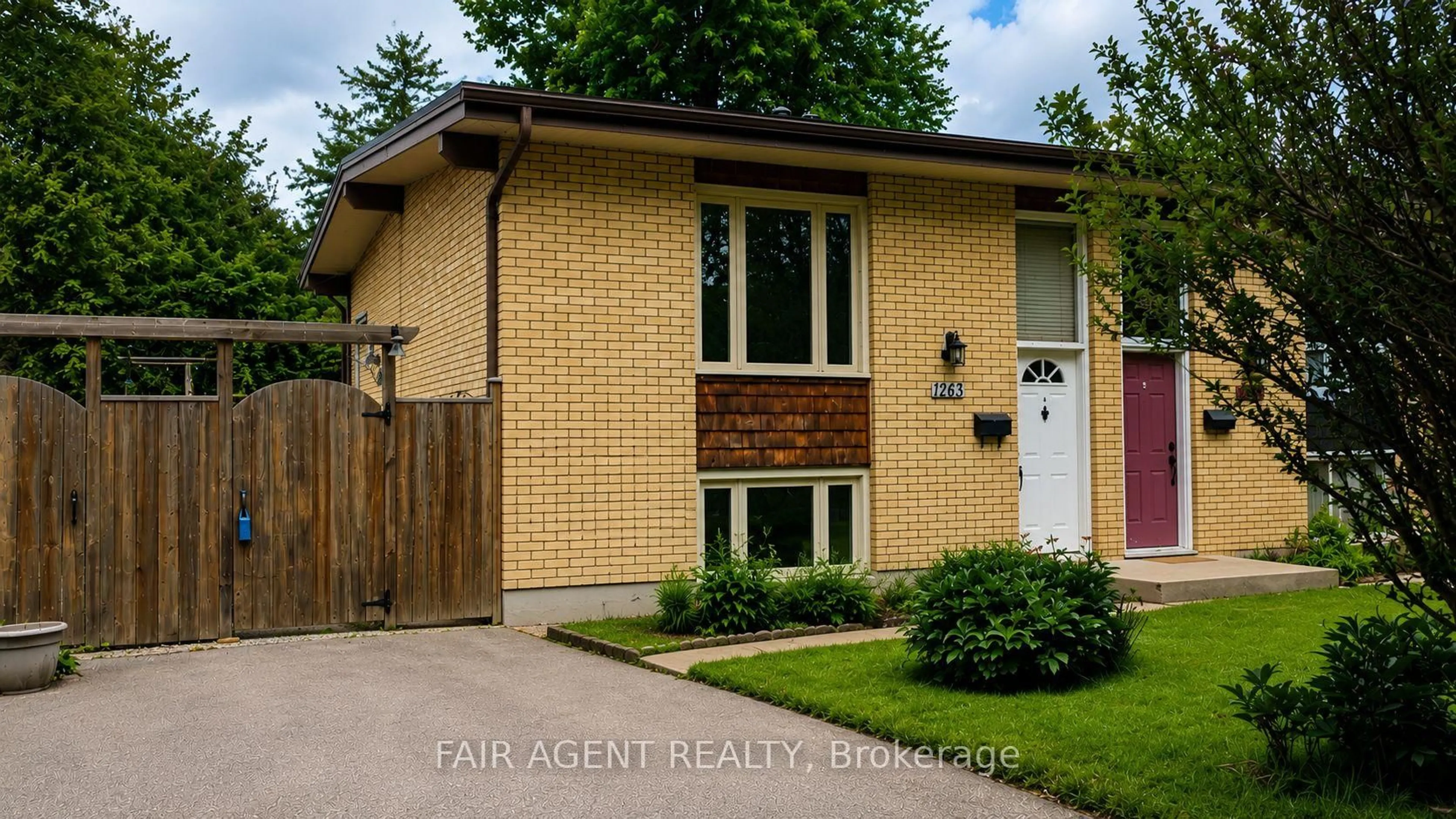 Home with brick exterior material, street for 1263 SORREL Rd, London East Ontario N5V 2N6