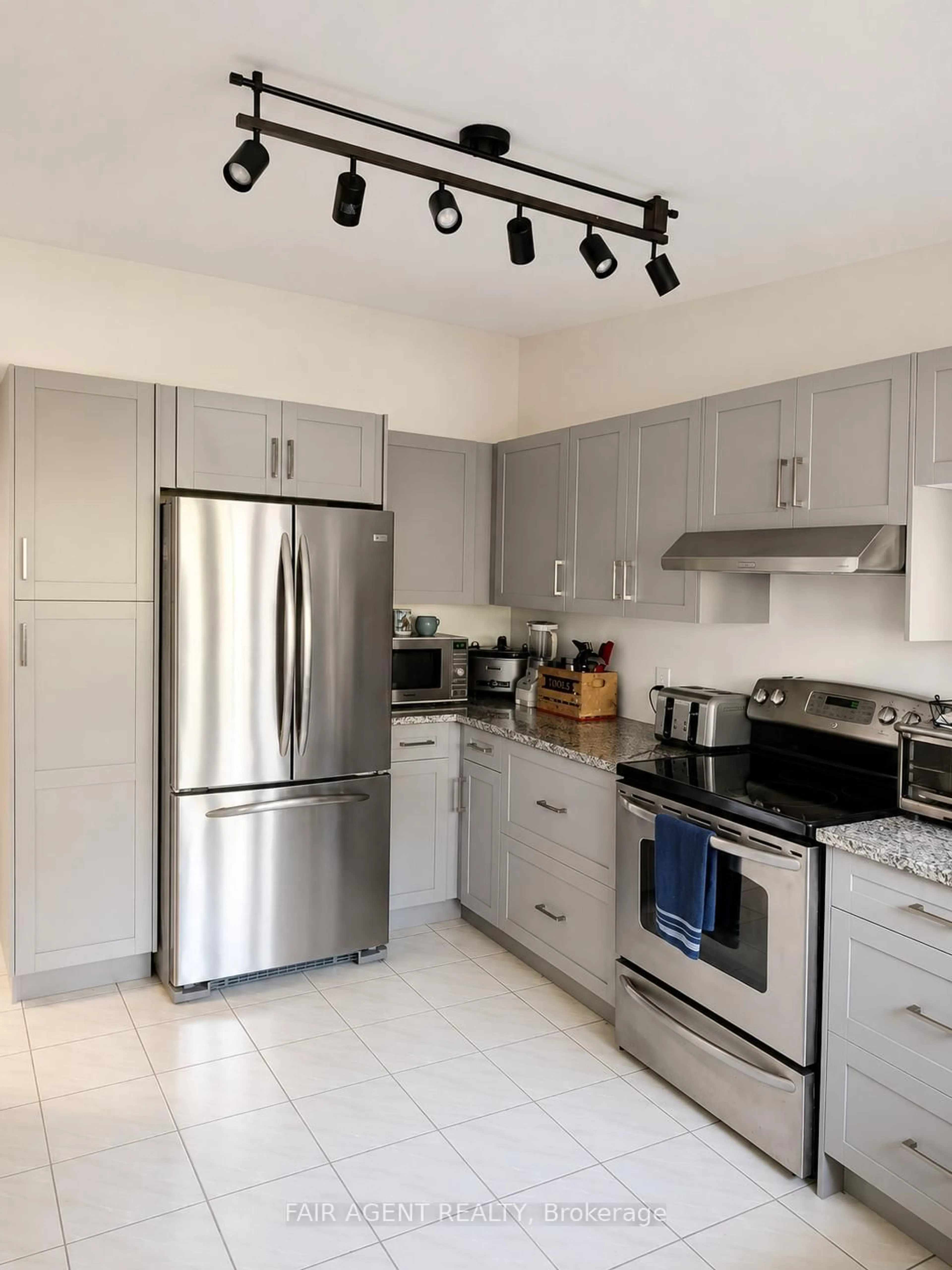 Unknown for 1263 SORREL Rd, London East Ontario N5V 2N6
