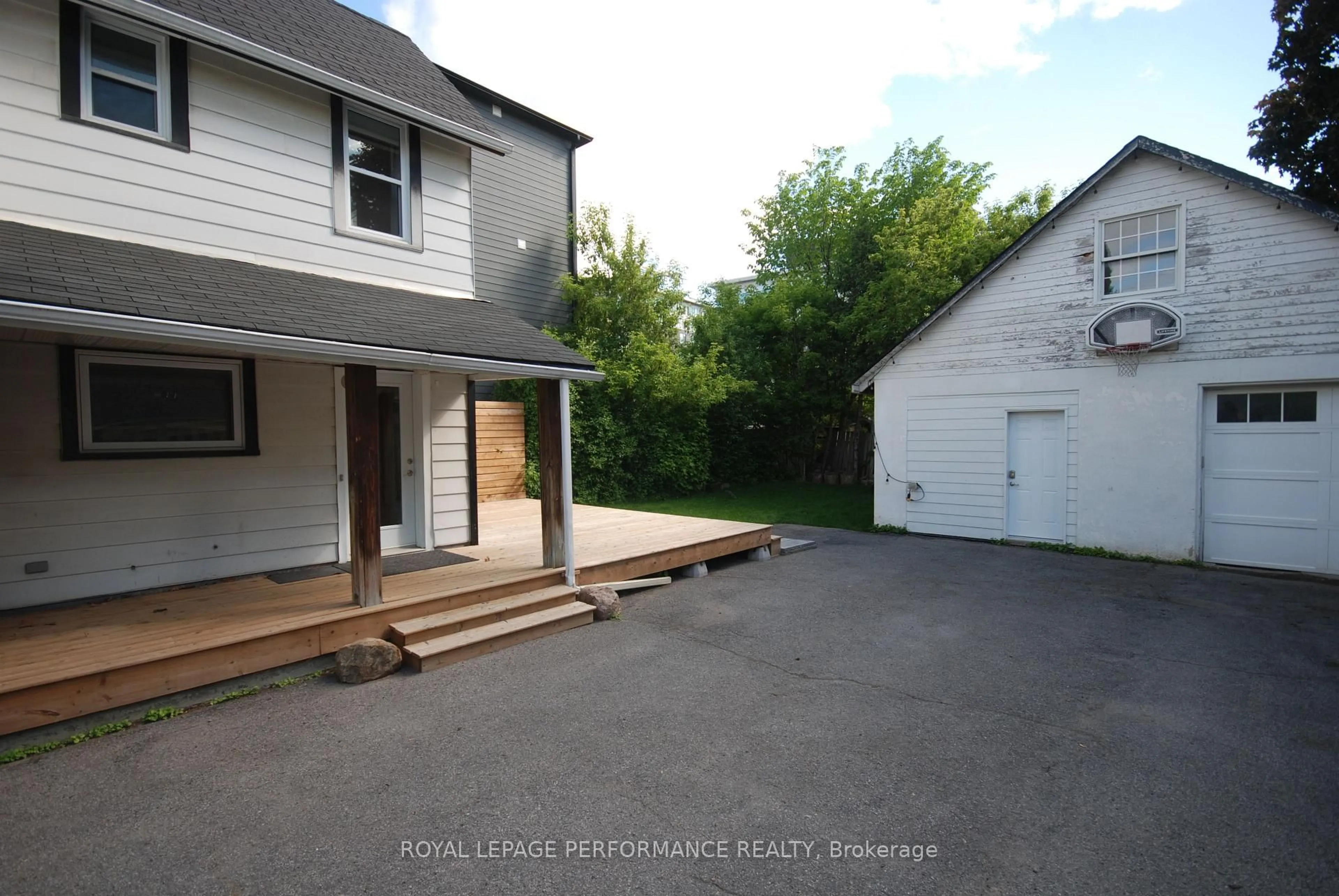A pic from outside/outdoor area/front of a property/back of a property/a pic from drone, street for 345 Tweedsmuir Ave, Ottawa Ontario K1Z 5N3