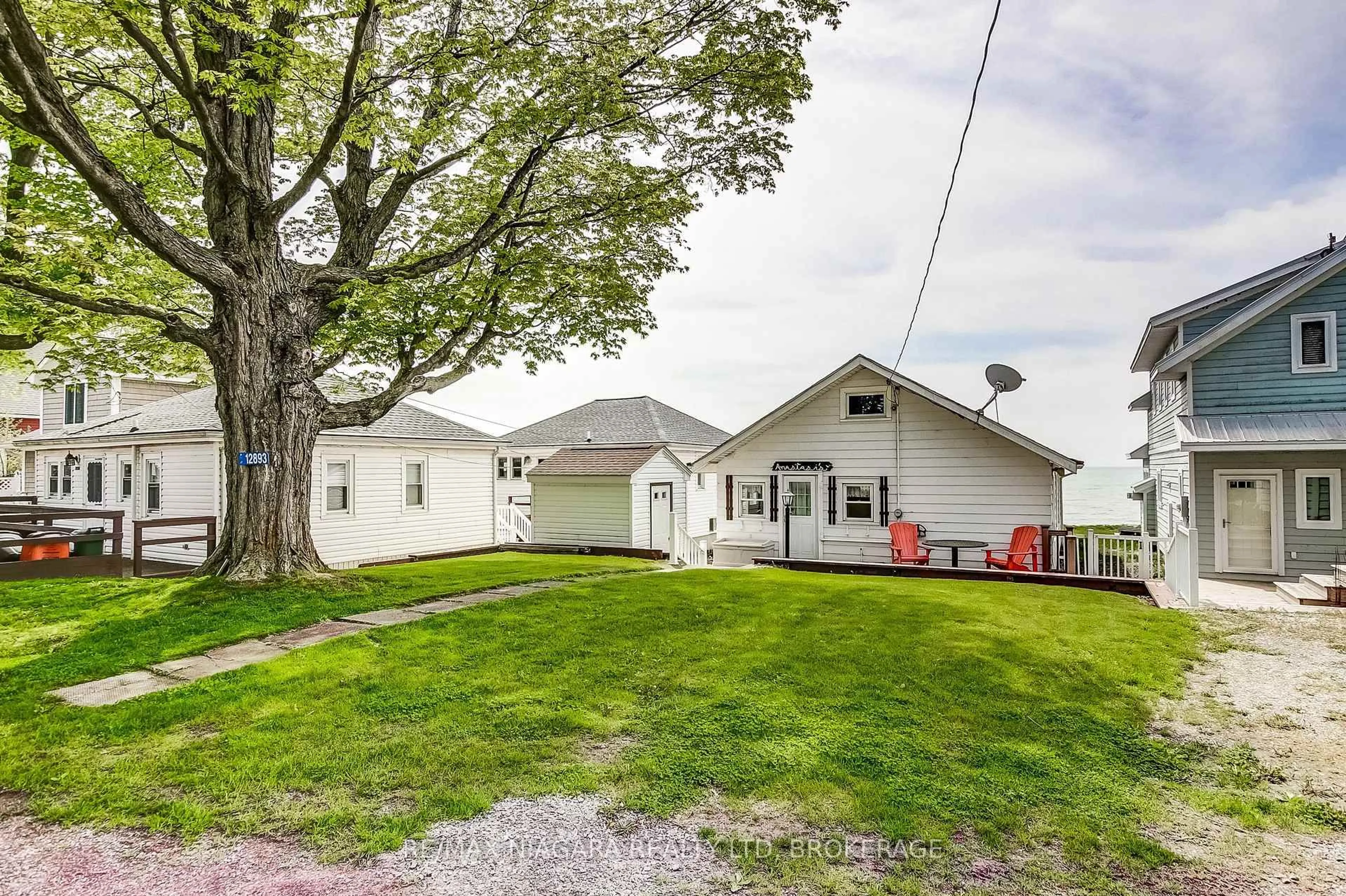 A pic from outside/outdoor area/front of a property/back of a property/a pic from drone, street for 12893 OLD LAKESHORE Rd, Wainfleet Ontario L0S 1V0