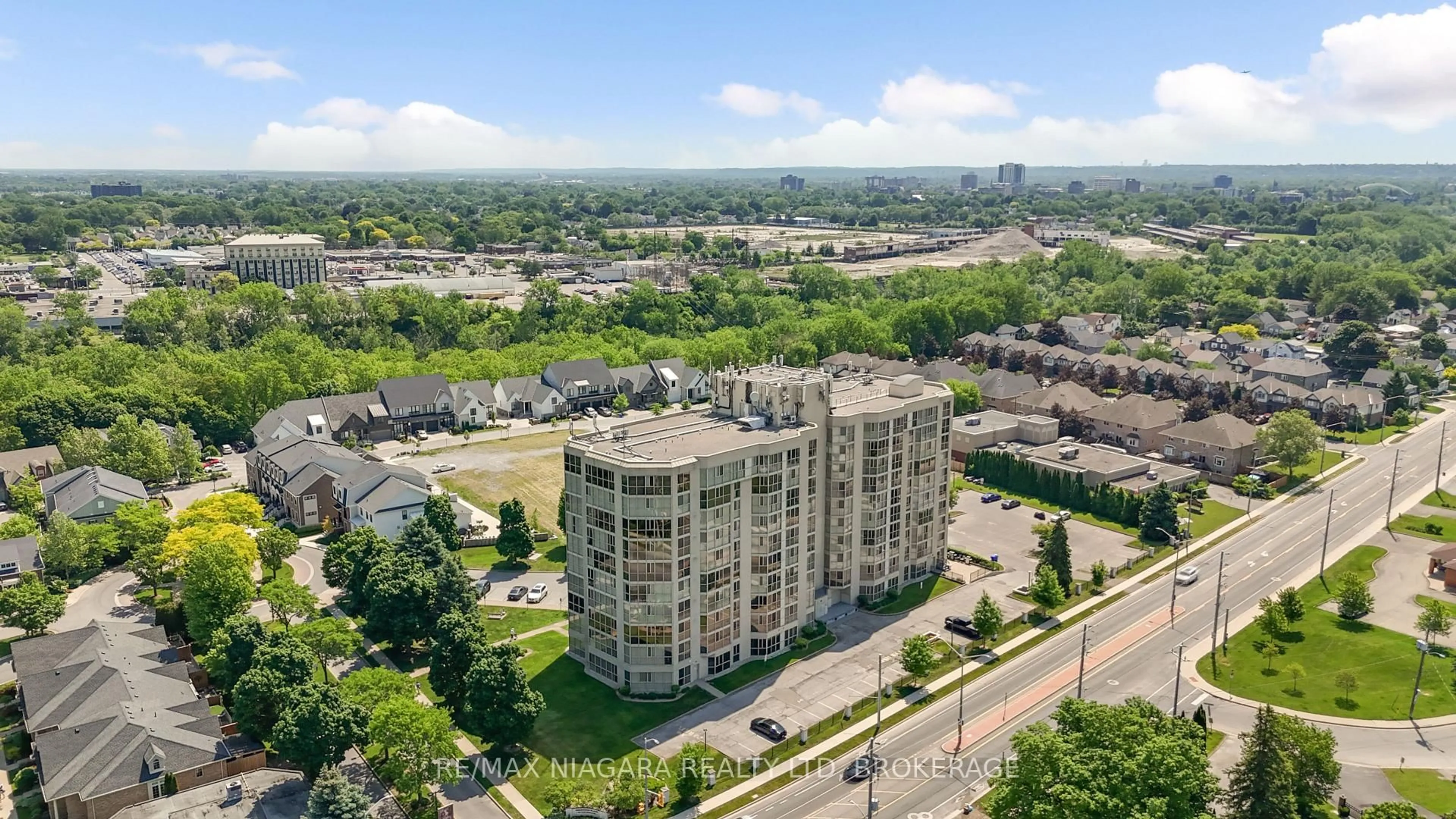 A pic from outside/outdoor area/front of a property/back of a property/a pic from drone, city buildings view from balcony for 162 MARTINDALE Rd #204, St. Catharines Ontario L2S 3S4