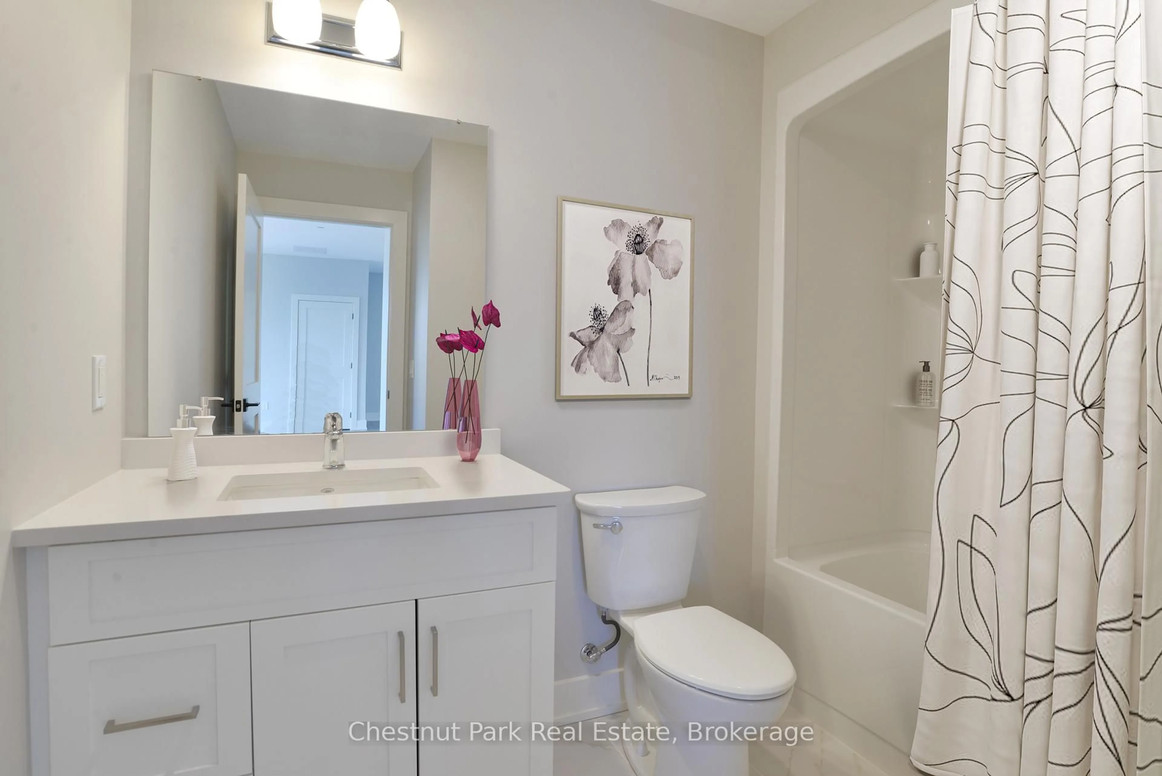 Standard bathroom, ceramic/tile floor for 20 CAMPUS Tr #202, Huntsville Ontario P1H 0K2