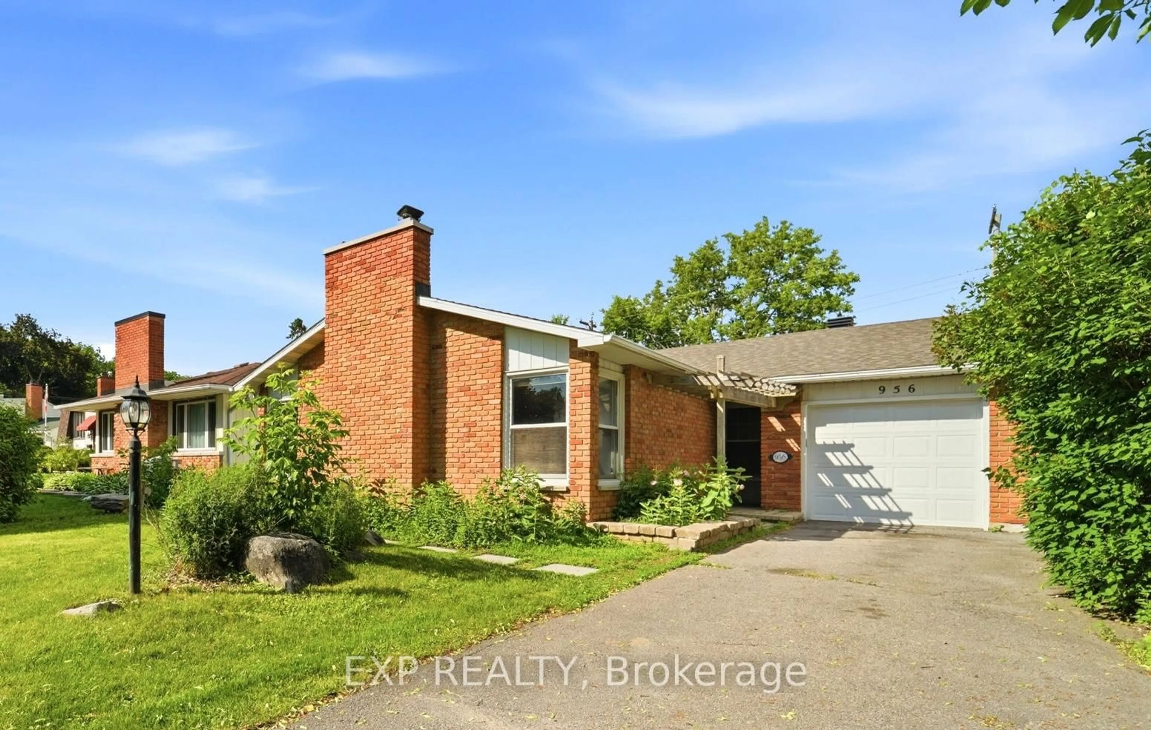 Home with brick exterior material, street for 956 Gold Cres, Ottawa Ontario K2B 8C5