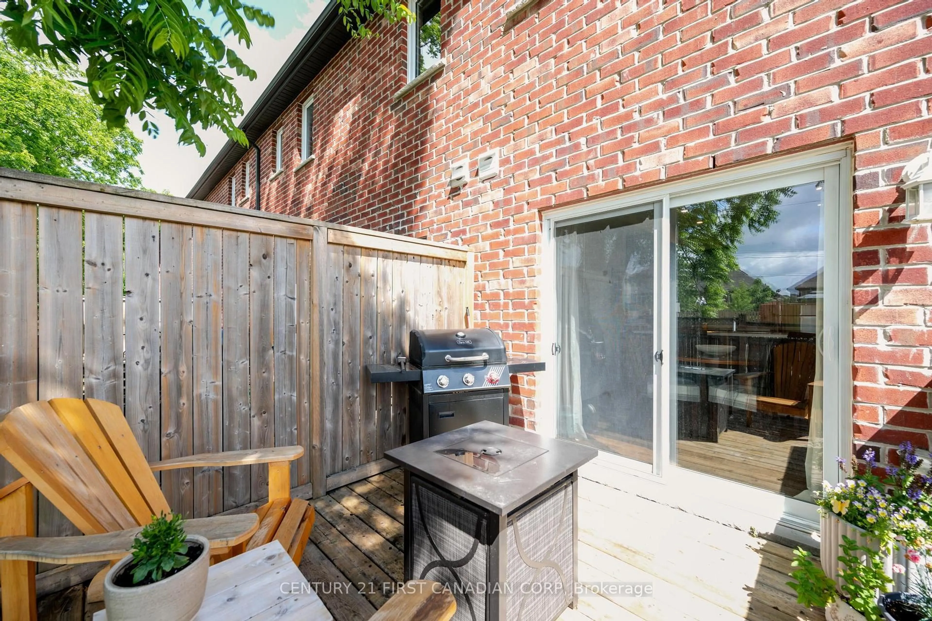 Patio, street for 292 Falcon Dr #14, Woodstock Ontario N4T 0C1