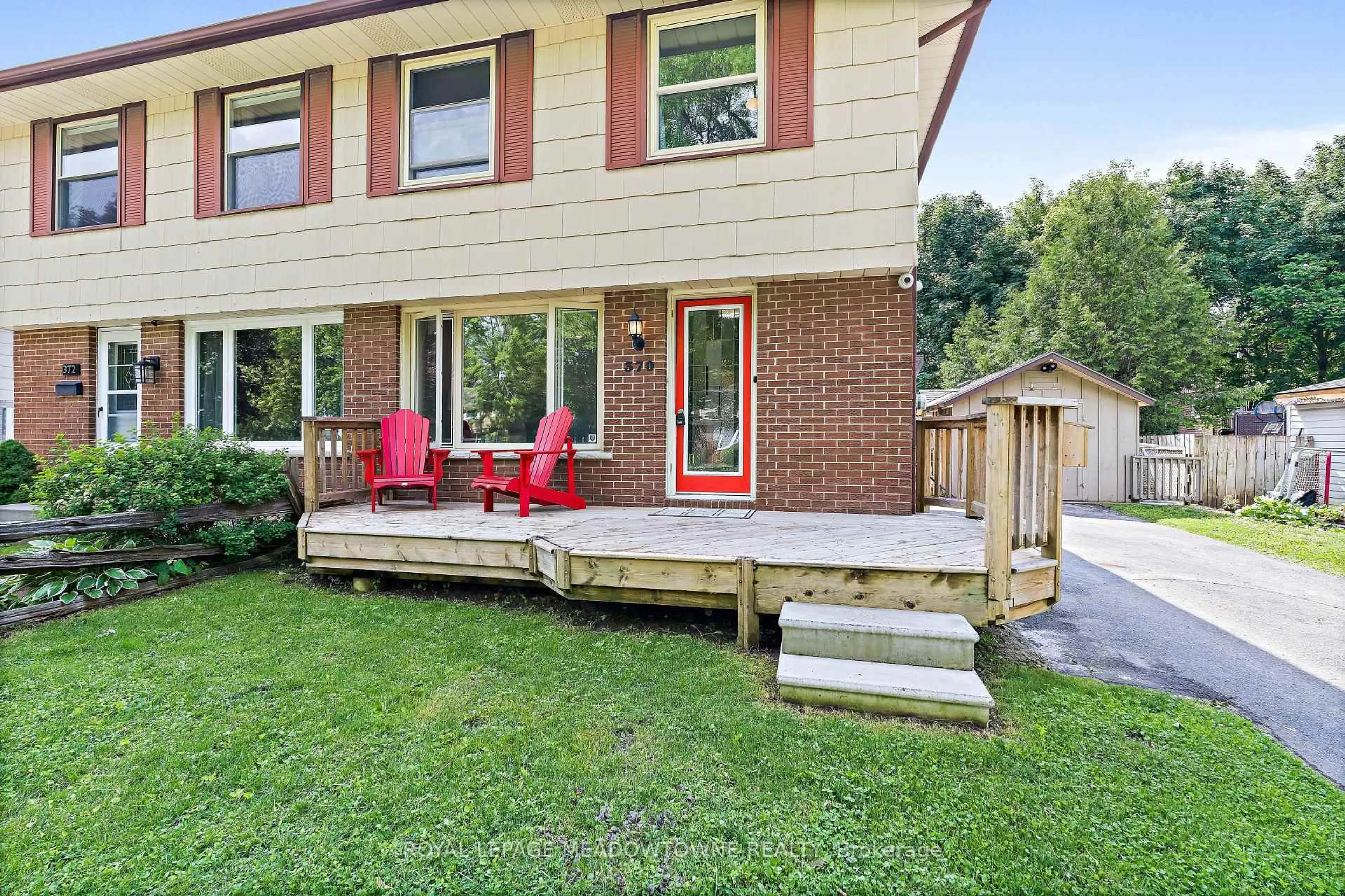 Unknown for 370 Argyll St, Centre Wellington Ontario N1M 2Y3